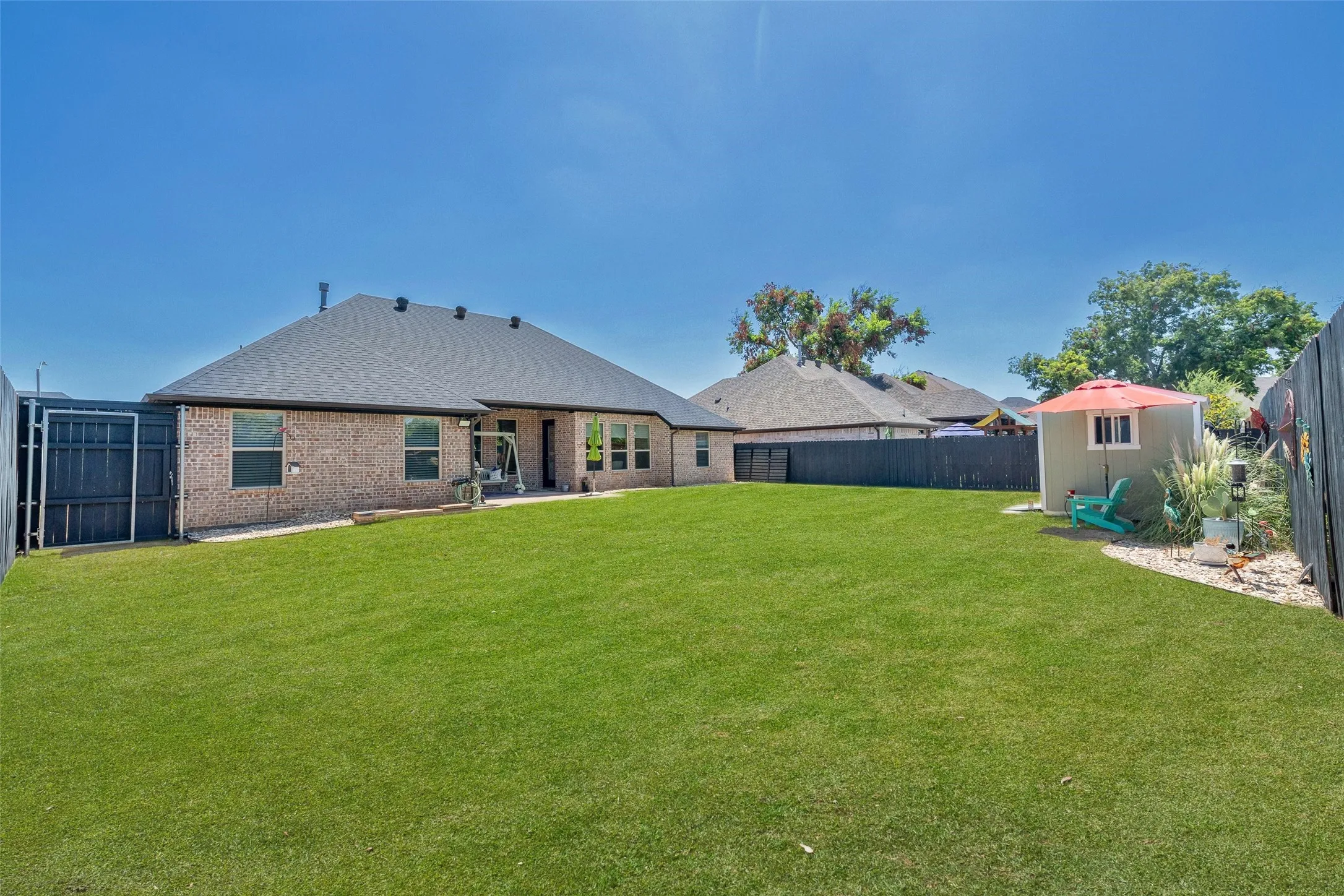 Single Family Residence For Sale in Hood County , 1019 Anna Circle, Granbury, Texas 76048, 4 Bedroom, 3 Bathroom, 2 Garage spaces, 2,446 Sqft, built in 2021, Preowned, mls#21123335, Real Estate Agent in Granbury, Homes For Sale in Hood county, Homes For Sale in Granbury, Realtor in Granbury Texas, Real Estate Brokerage Independent Realty Texas, Luminita Cordes Realtor