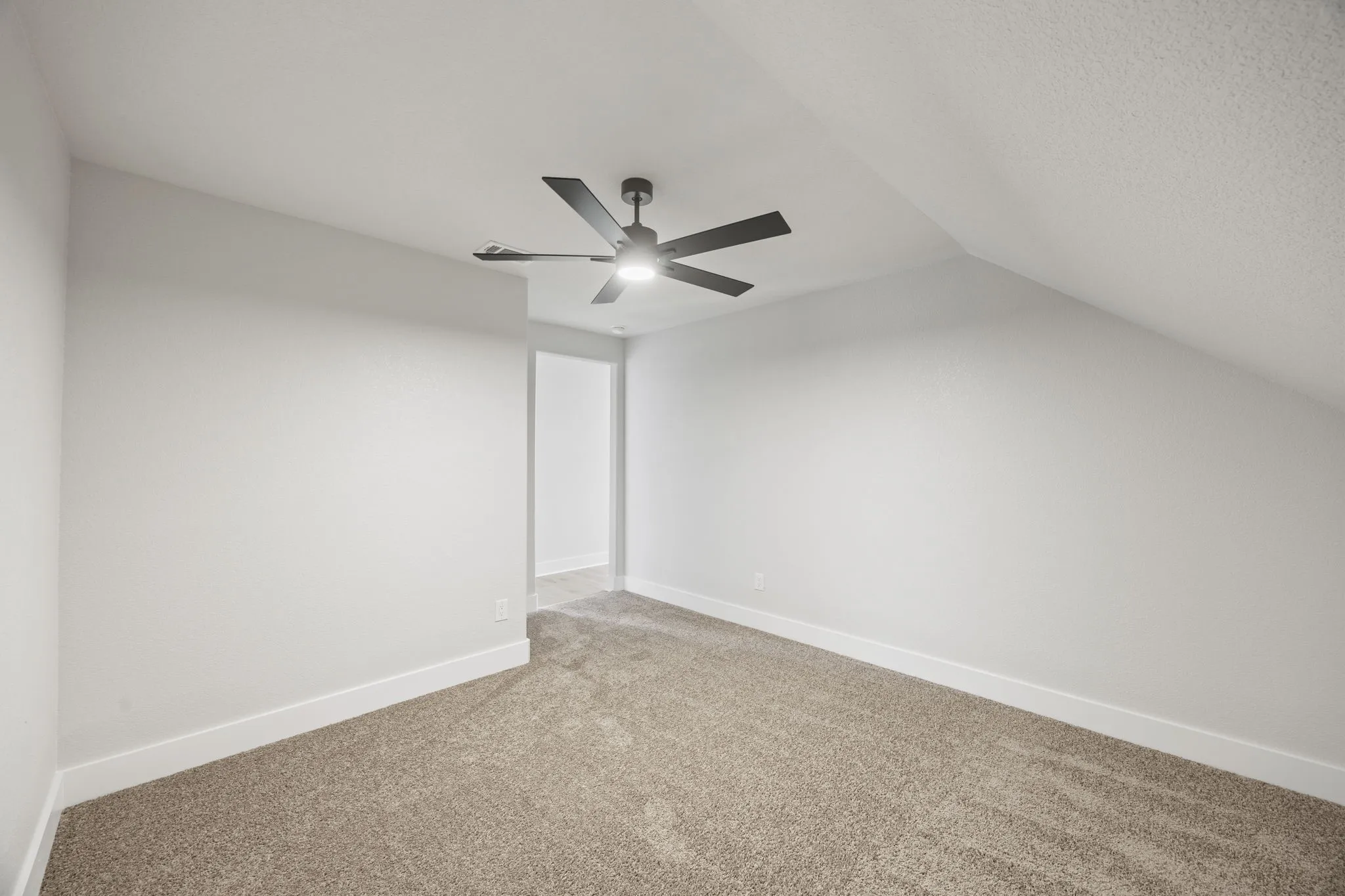 Single Family Residence For Sale in Johnson County , 1833 Sudbury Drive, Cleburne, Texas 76033, 3 Bedroom, 3 Bathroom, 2 Garage spaces, 2,004 Sqft, built in 2025, mls#21124527, Real Estate Agent in Cleburne, Homes For Sale in Johnson county, Homes For Sale in Cleburne, Realtor in Cleburne Texas, Real Estate Brokerage Independent Realty Texas, Luminita Cordes Realtor