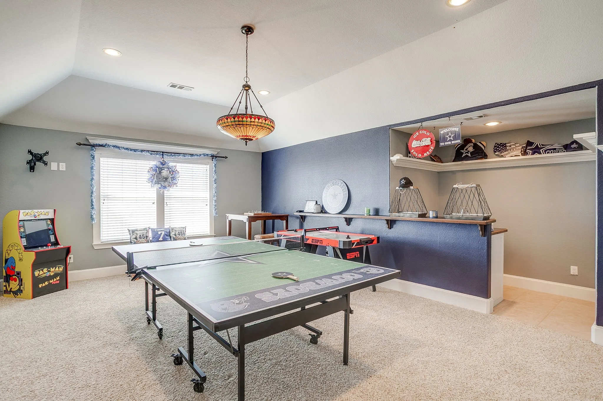 Single Family Residence For Sale in Tarrant County , 253 Bayne Road, Haslet, Texas 76052, 6 Bedroom, 6 Bathroom, 3 Garage spaces, 5,964 Sqft, built in 2003, Preowned, mls#21114806, Real Estate Agent in Haslet, Homes For Sale in Tarrant county, Homes For Sale in Haslet, Realtor in Haslet Texas, Real Estate Brokerage Independent Realty Texas, Luminita Cordes Realtor