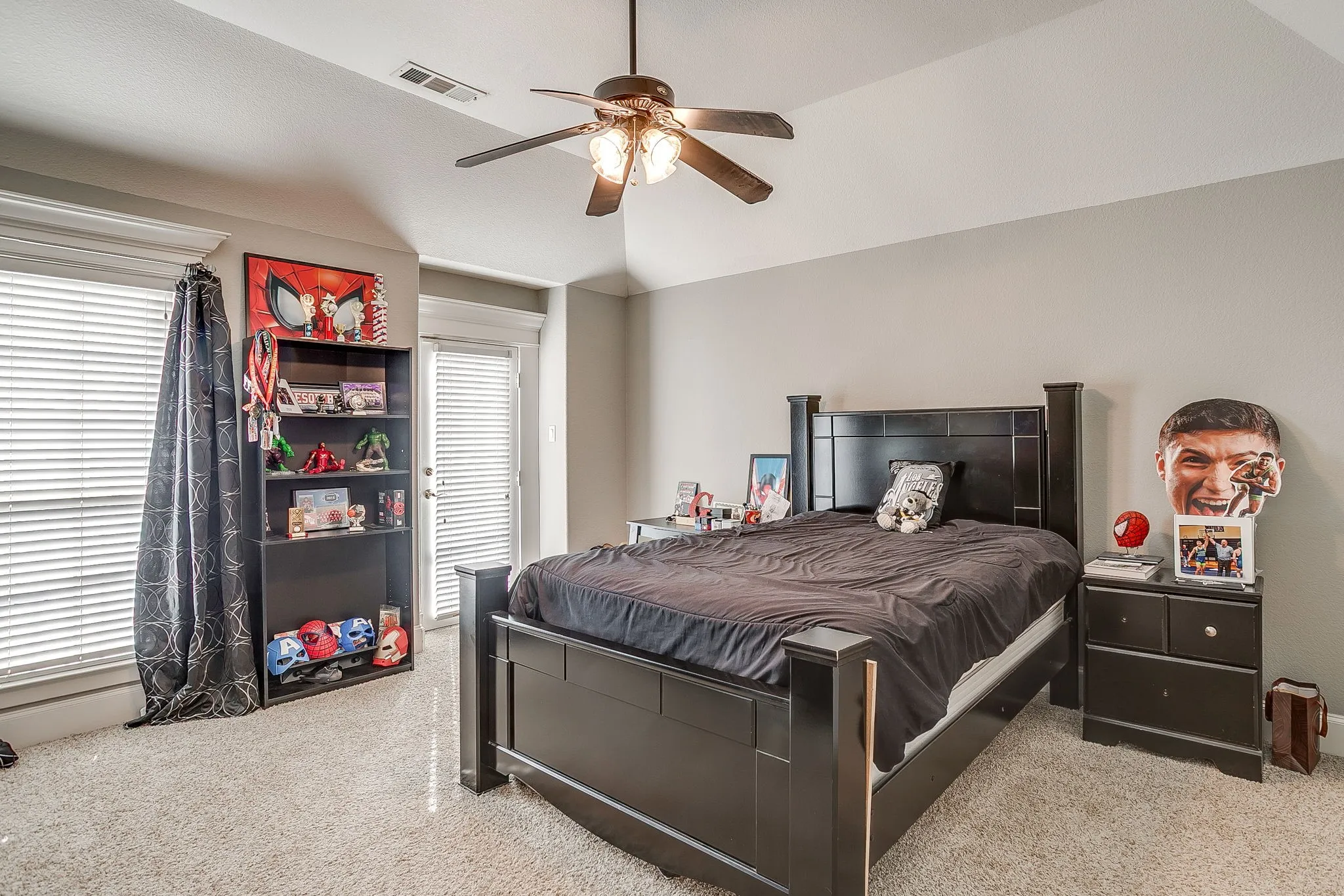 Single Family Residence For Sale in Tarrant County , 253 Bayne Road, Haslet, Texas 76052, 6 Bedroom, 6 Bathroom, 3 Garage spaces, 5,964 Sqft, built in 2003, Preowned, mls#21114806, Real Estate Agent in Haslet, Homes For Sale in Tarrant county, Homes For Sale in Haslet, Realtor in Haslet Texas, Real Estate Brokerage Independent Realty Texas, Luminita Cordes Realtor
