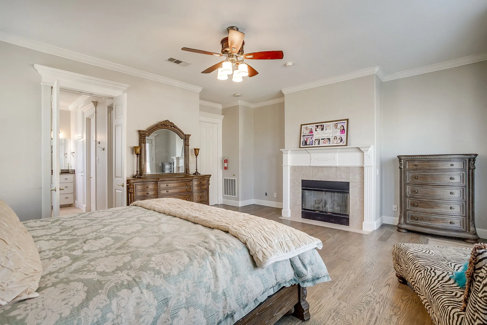Single Family Residence For Sale in Tarrant County , 253 Bayne Road, Haslet, Texas 76052, 6 Bedroom, 6 Bathroom, 3 Garage spaces, 5,964 Sqft, built in 2003, Preowned, mls#21114806, Real Estate Agent in Haslet, Homes For Sale in Tarrant county, Homes For Sale in Haslet, Realtor in Haslet Texas, Real Estate Brokerage Independent Realty Texas, Luminita Cordes Realtor