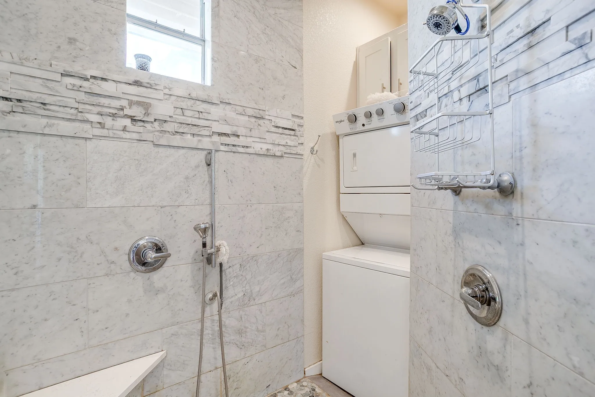 Single Family Residence For Sale in Tarrant County , 253 Bayne Road, Haslet, Texas 76052, 6 Bedroom, 6 Bathroom, 3 Garage spaces, 5,964 Sqft, built in 2003, Preowned, mls#21114806, Real Estate Agent in Haslet, Homes For Sale in Tarrant county, Homes For Sale in Haslet, Realtor in Haslet Texas, Real Estate Brokerage Independent Realty Texas, Luminita Cordes Realtor