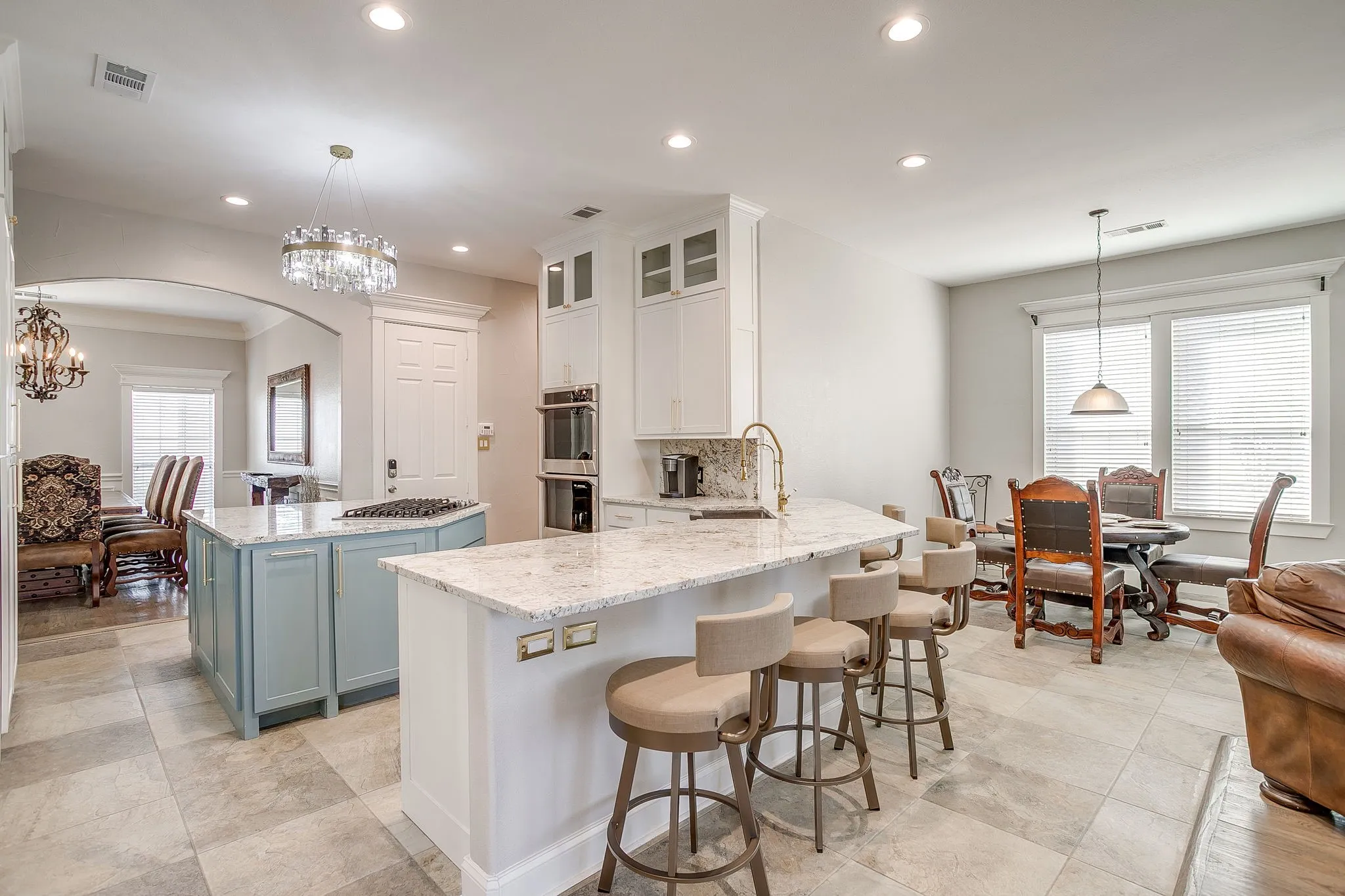 Single Family Residence For Sale in Tarrant County , 253 Bayne Road, Haslet, Texas 76052, 6 Bedroom, 6 Bathroom, 3 Garage spaces, 5,964 Sqft, built in 2003, Preowned, mls#21114806, Real Estate Agent in Haslet, Homes For Sale in Tarrant county, Homes For Sale in Haslet, Realtor in Haslet Texas, Real Estate Brokerage Independent Realty Texas, Luminita Cordes Realtor