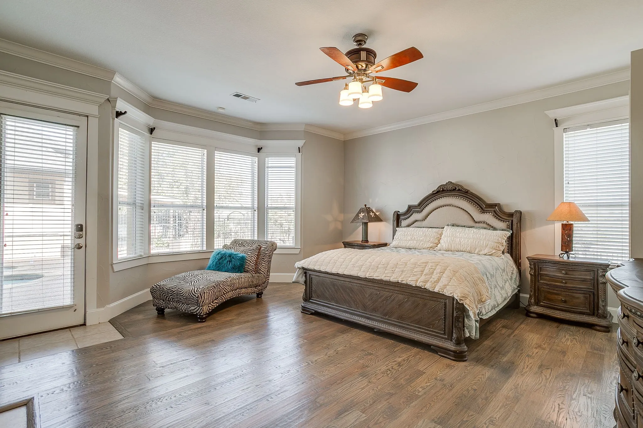 Single Family Residence For Sale in Tarrant County , 253 Bayne Road, Haslet, Texas 76052, 6 Bedroom, 6 Bathroom, 3 Garage spaces, 5,964 Sqft, built in 2003, Preowned, mls#21114806, Real Estate Agent in Haslet, Homes For Sale in Tarrant county, Homes For Sale in Haslet, Realtor in Haslet Texas, Real Estate Brokerage Independent Realty Texas, Luminita Cordes Realtor