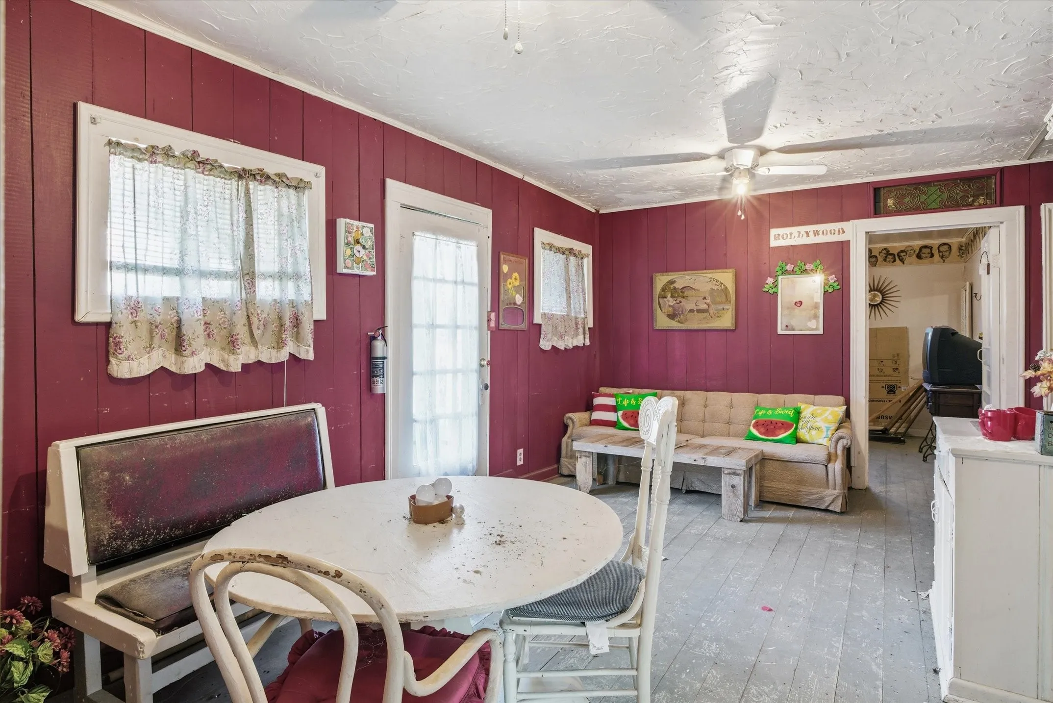 Hotel/Motel For Sale in Van Zandt County , 281 E Goshen Street, Canton, Texas 75103, 0, 0, Garage spaces, 0 Sqft, built in 1951, Unknown, Price $109,900, mls#21124962, Real Estate Agent in Canton, Homes For Sale in Van Zandt county, Homes For Sale in Canton, Realtor in Canton Texas, Real Estate Brokerage Independent Realty Texas, Luminita Cordes Realtor