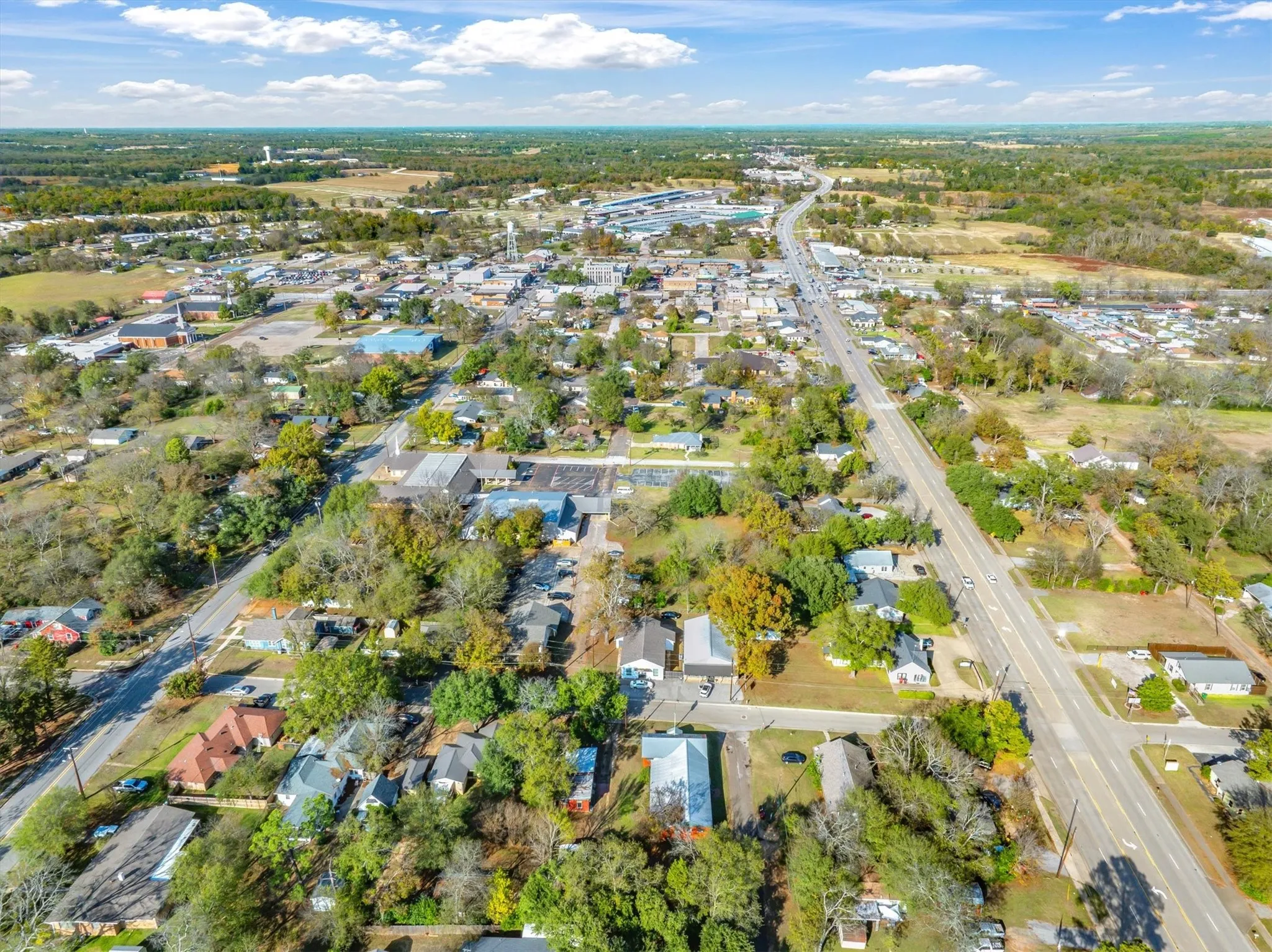 Hotel/Motel For Sale in Van Zandt County , 281 E Goshen Street, Canton, Texas 75103, 0, 0, Garage spaces, 0 Sqft, built in 1951, Unknown, Price $109,900, mls#21124962, Real Estate Agent in Canton, Homes For Sale in Van Zandt county, Homes For Sale in Canton, Realtor in Canton Texas, Real Estate Brokerage Independent Realty Texas, Luminita Cordes Realtor