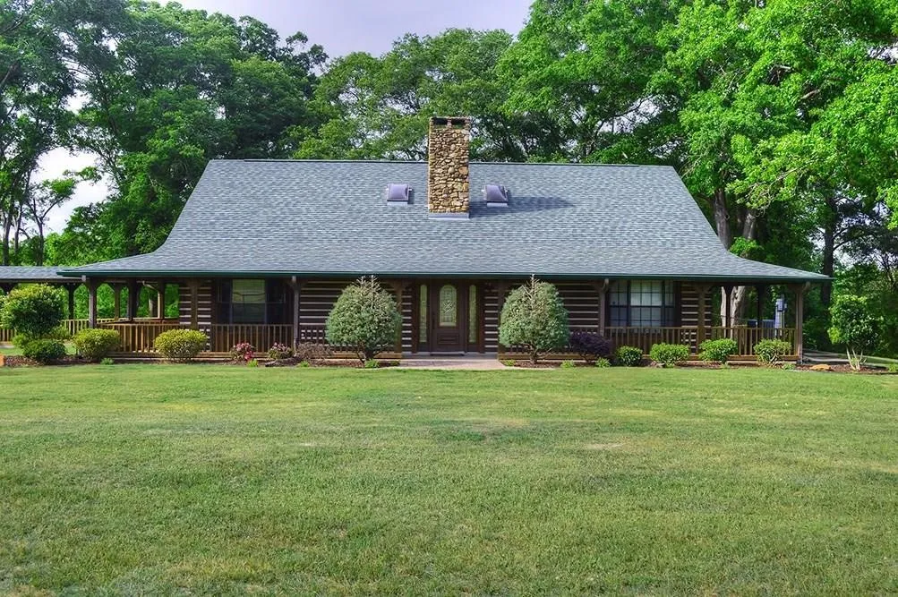 Farm For Sale in Upshur County , 1765 Crabapple, Big Sandy, Texas 75755, 3 Bedrooms, 3 Bathrooms, 2 Garage spaces, 2,310 Sqft, built in 1996, Price $1,250,000, mls#21125120, Real Estate Agent in Big Sandy, Homes For Sale in Upshur county, Homes For Sale in Big Sandy, Realtor in Big Sandy Texas, Real Estate Brokerage Independent Realty Texas, Luminita Cordes Realtor