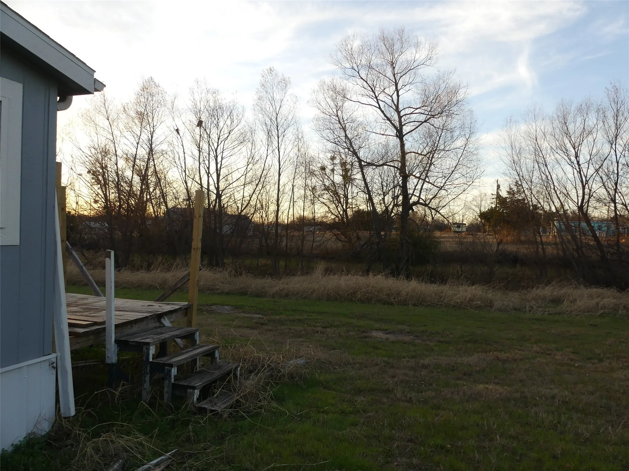 Manufactured Home For Sale in Montague County , 422 Hutchinson Street, Bowie, Texas 76230, 3 Bedroom, 2 Bathroom, Garage spaces, 1,531 Sqft, built in 2003, Preowned, Price $165,000, mls#21125132, Real Estate Agent in Bowie, Homes For Sale in Montague county, Homes For Sale in Bowie, Realtor in Bowie Texas, Real Estate Brokerage Independent Realty Texas, Luminita Cordes Realtor
