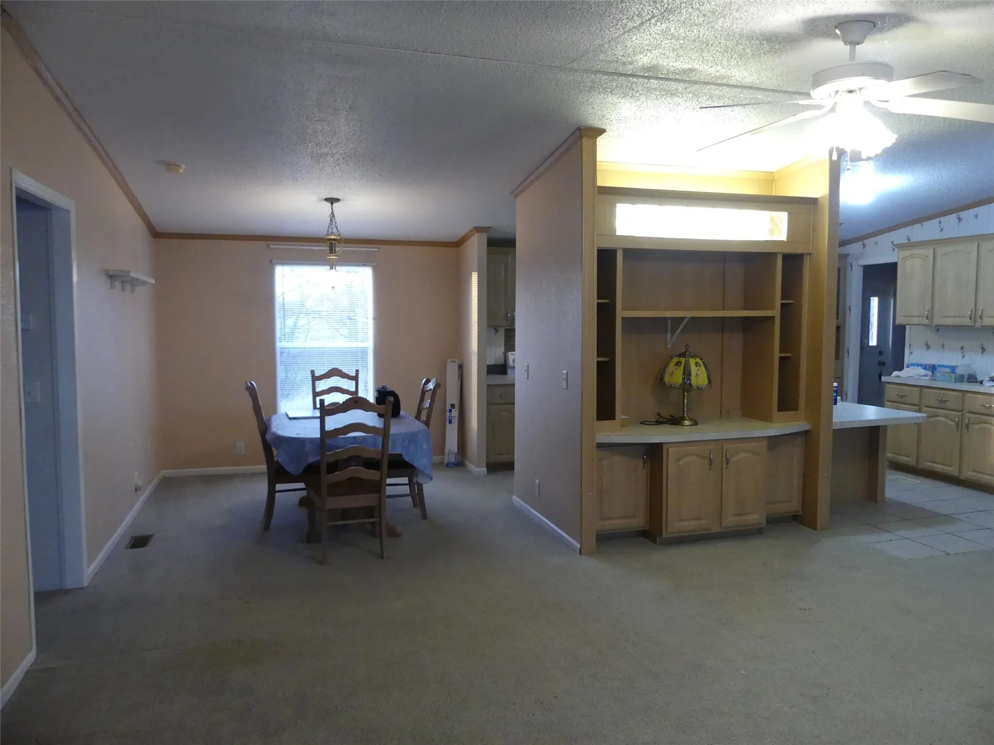 Manufactured Home For Sale in Montague County , 422 Hutchinson Street, Bowie, Texas 76230, 3 Bedroom, 2 Bathroom, Garage spaces, 1,531 Sqft, built in 2003, Preowned, Price $165,000, mls#21125132, Real Estate Agent in Bowie, Homes For Sale in Montague county, Homes For Sale in Bowie, Realtor in Bowie Texas, Real Estate Brokerage Independent Realty Texas, Luminita Cordes Realtor