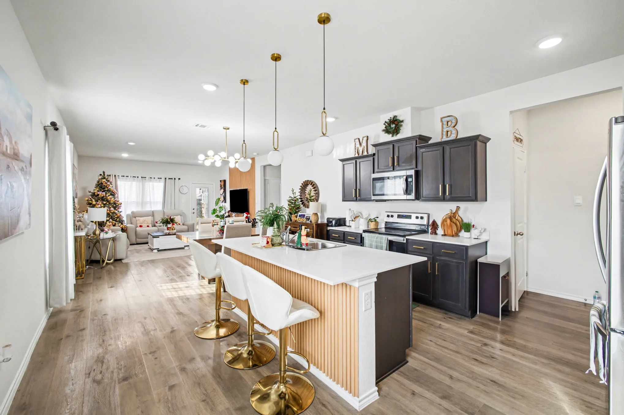 Single Family Residence For Sale in Kaufman County , 1301 Draper Lane, Forney, Texas 75126, 4 Bedroom, 3 Bathroom, 2 Garage spaces, 2,144 Sqft, built in 2023, Preowned, mls#21122688, Real Estate Agent in Forney, Homes For Sale in Kaufman county, Homes For Sale in Forney, Realtor in Forney Texas, Real Estate Brokerage Independent Realty Texas, Luminita Cordes Realtor