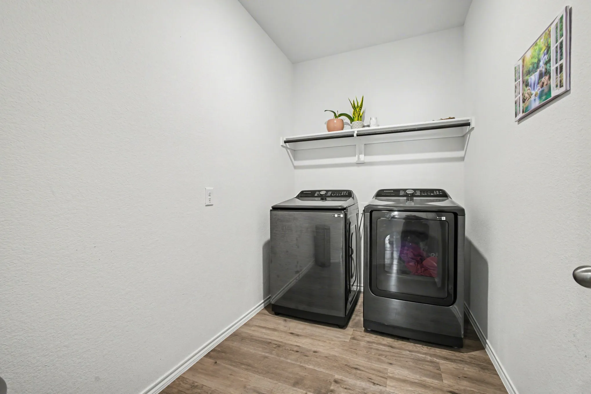 Single Family Residence For Sale in Kaufman County , 1301 Draper Lane, Forney, Texas 75126, 4 Bedroom, 3 Bathroom, 2 Garage spaces, 2,144 Sqft, built in 2023, Preowned, mls#21122688, Real Estate Agent in Forney, Homes For Sale in Kaufman county, Homes For Sale in Forney, Realtor in Forney Texas, Real Estate Brokerage Independent Realty Texas, Luminita Cordes Realtor