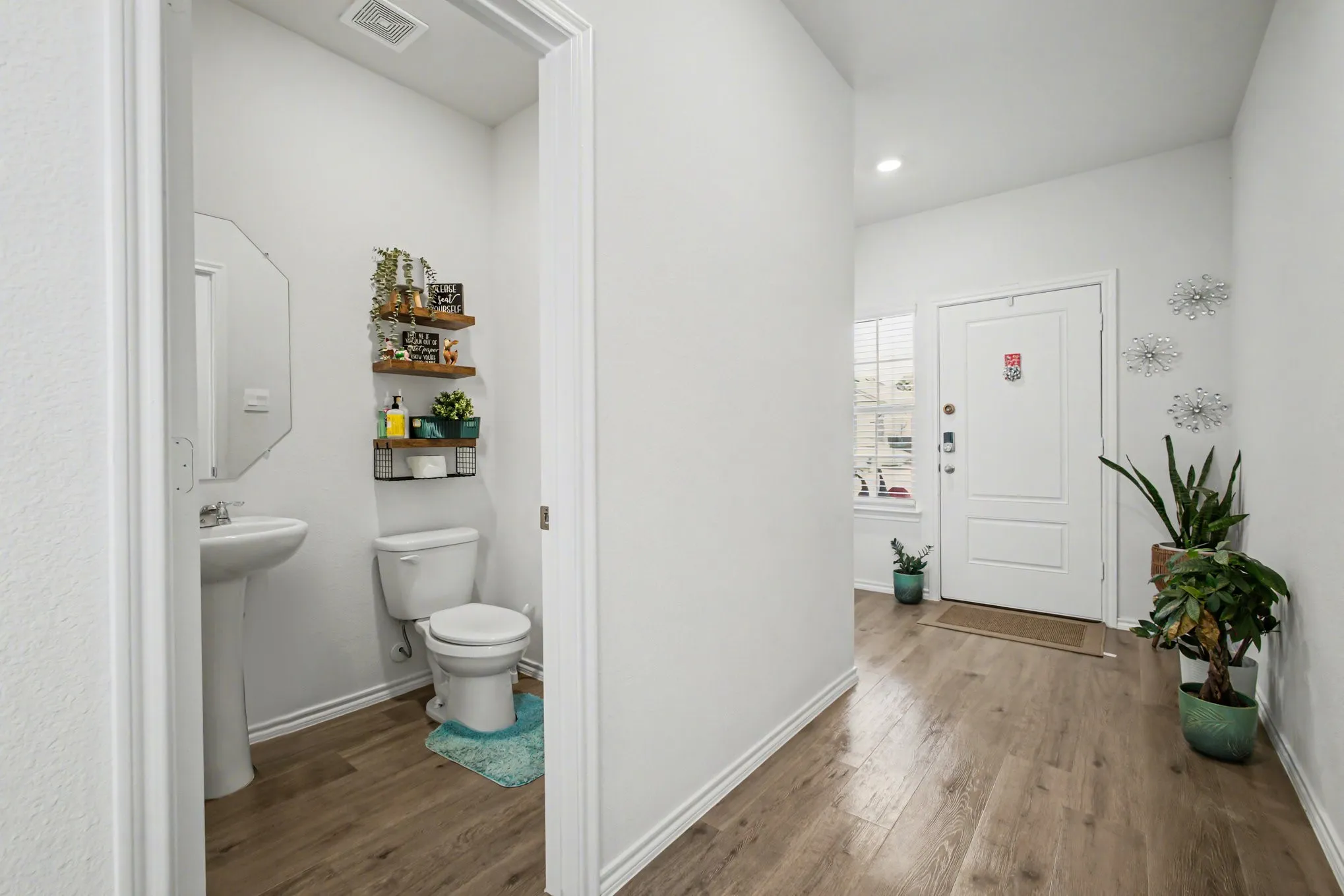 Single Family Residence For Sale in Kaufman County , 1301 Draper Lane, Forney, Texas 75126, 4 Bedroom, 3 Bathroom, 2 Garage spaces, 2,144 Sqft, built in 2023, Preowned, mls#21122688, Real Estate Agent in Forney, Homes For Sale in Kaufman county, Homes For Sale in Forney, Realtor in Forney Texas, Real Estate Brokerage Independent Realty Texas, Luminita Cordes Realtor