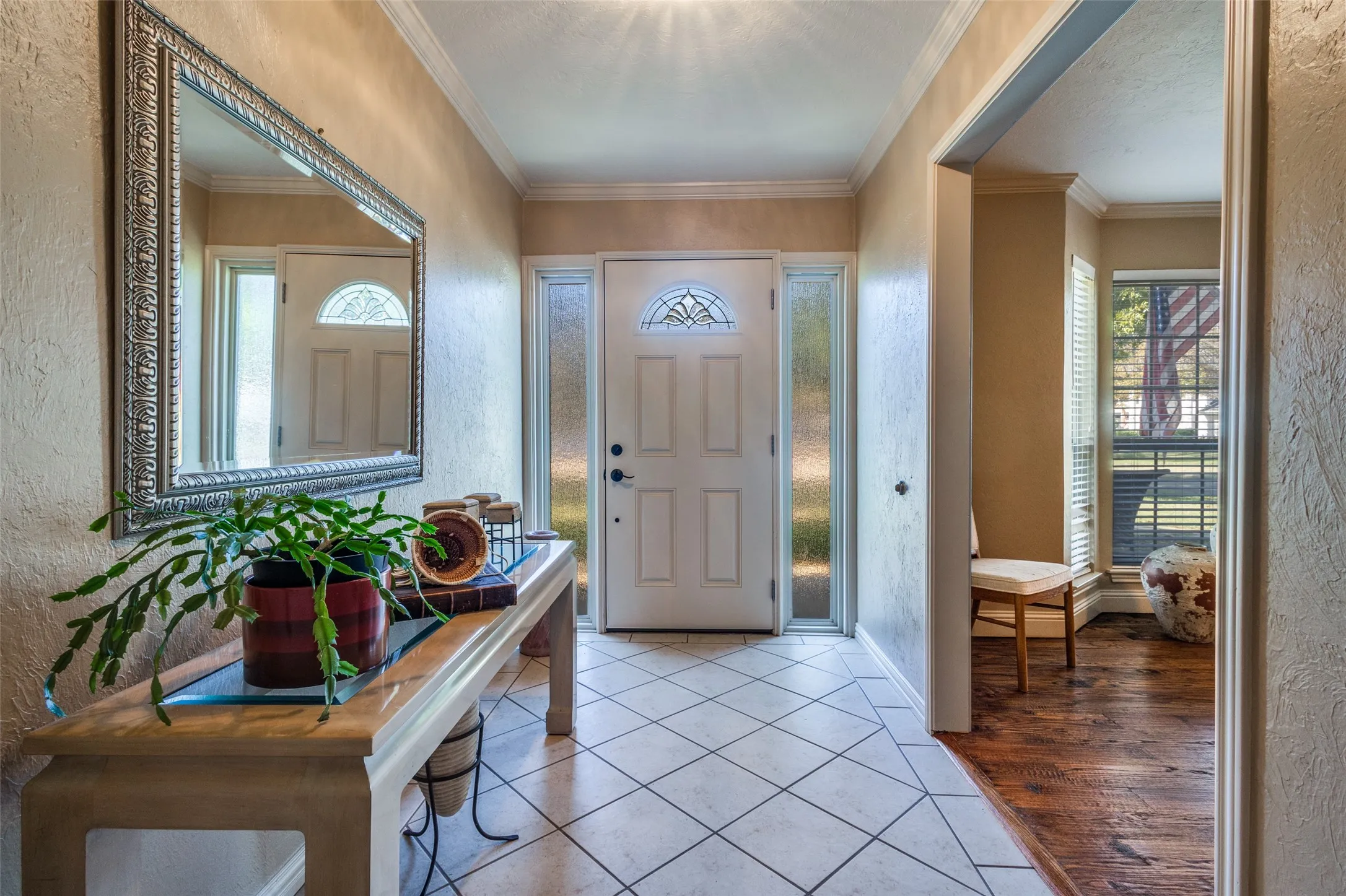Imagine greeting your friends and family in this lovely entry