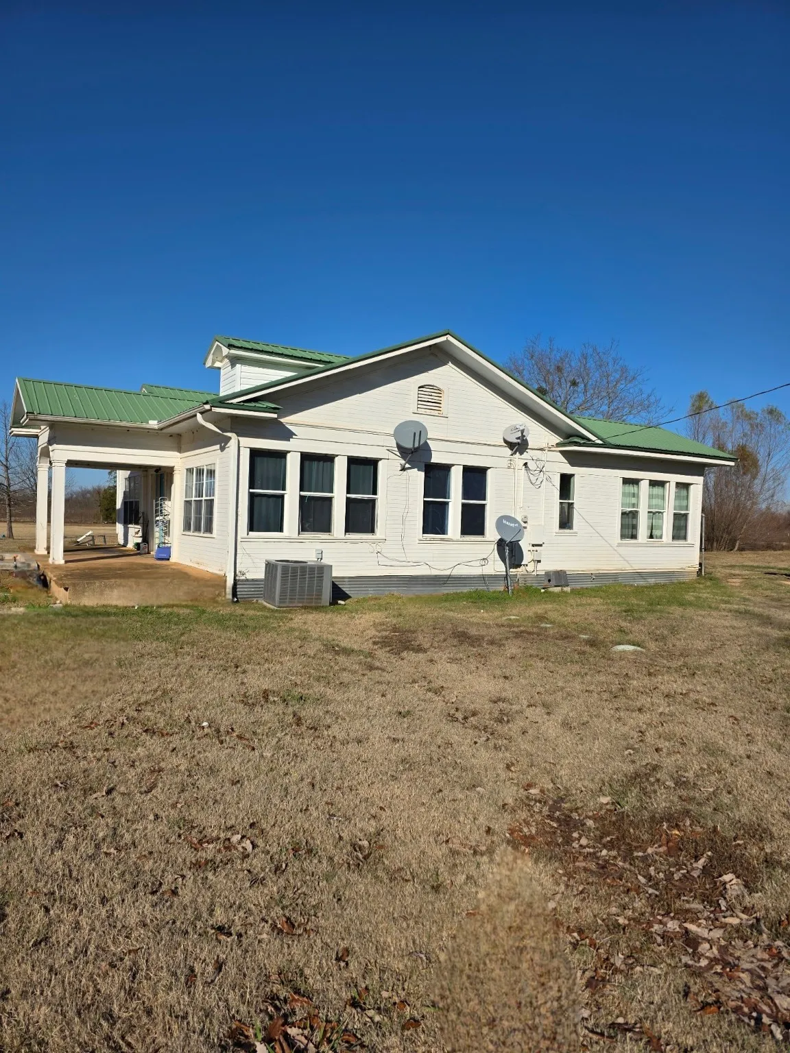 Farm For Sale in Lamar County , 520 County Road 36980, Arthur City, Texas 75411, 2 Bedrooms, 2 Bathrooms, Garage spaces, 2,664 Sqft, built in 0, Price $799,000, mls#21125249, Real Estate Agent in Arthur City, Homes For Sale in Lamar county, Homes For Sale in Arthur City, Realtor in Arthur City Texas, Real Estate Brokerage Independent Realty Texas, Luminita Cordes Realtor