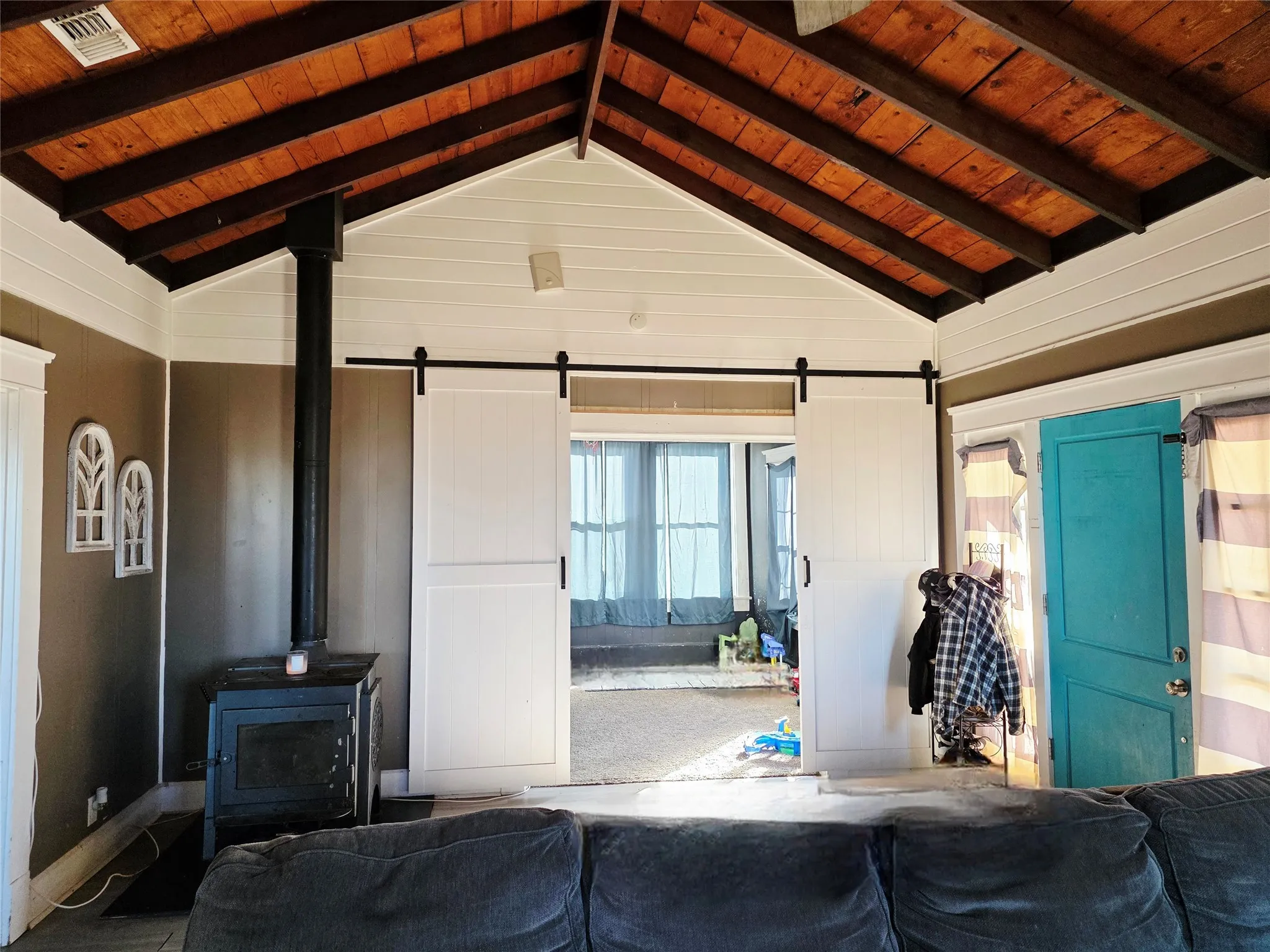 Farm For Sale in Lamar County , 520 County Road 36980, Arthur City, Texas 75411, 2 Bedrooms, 2 Bathrooms, Garage spaces, 2,664 Sqft, built in 0, Price $799,000, mls#21125249, Real Estate Agent in Arthur City, Homes For Sale in Lamar county, Homes For Sale in Arthur City, Realtor in Arthur City Texas, Real Estate Brokerage Independent Realty Texas, Luminita Cordes Realtor