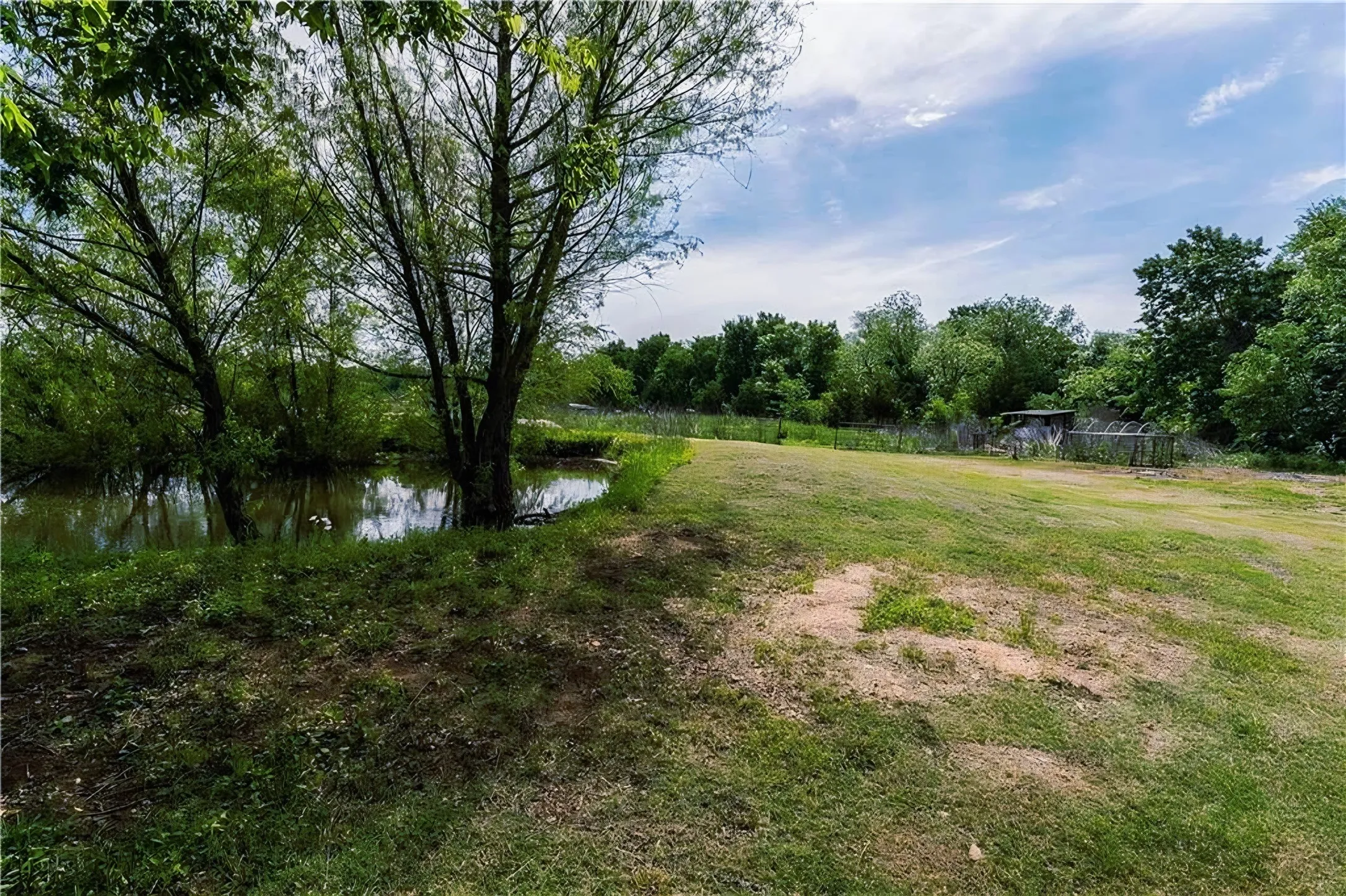 Farm For Sale in Lamar County , 520 County Road 36980, Arthur City, Texas 75411, 2 Bedrooms, 2 Bathrooms, Garage spaces, 2,664 Sqft, built in 0, Price $799,000, mls#21125249, Real Estate Agent in Arthur City, Homes For Sale in Lamar county, Homes For Sale in Arthur City, Realtor in Arthur City Texas, Real Estate Brokerage Independent Realty Texas, Luminita Cordes Realtor
