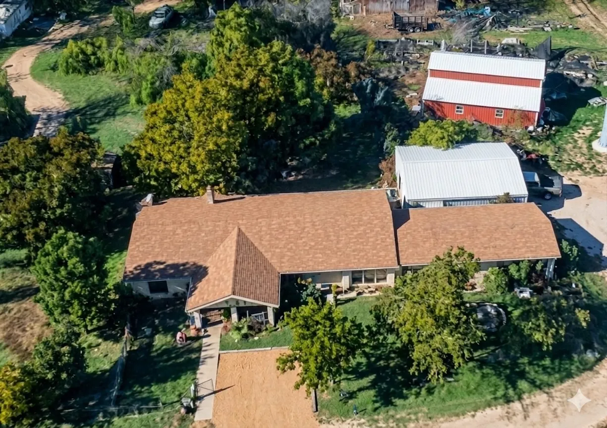 Mobile Home For Sale in Parker County , 1702 Oliver Street, Weatherford, Texas 76086, 2 Bedroom, 2 Bathroom, Garage spaces, 1,624 Sqft, built in 1991, mls#21125336, Real Estate Agent in Weatherford, Homes For Sale in Parker county, Homes For Sale in Weatherford, Realtor in Weatherford Texas, Real Estate Brokerage Independent Realty Texas, Luminita Cordes Realtor