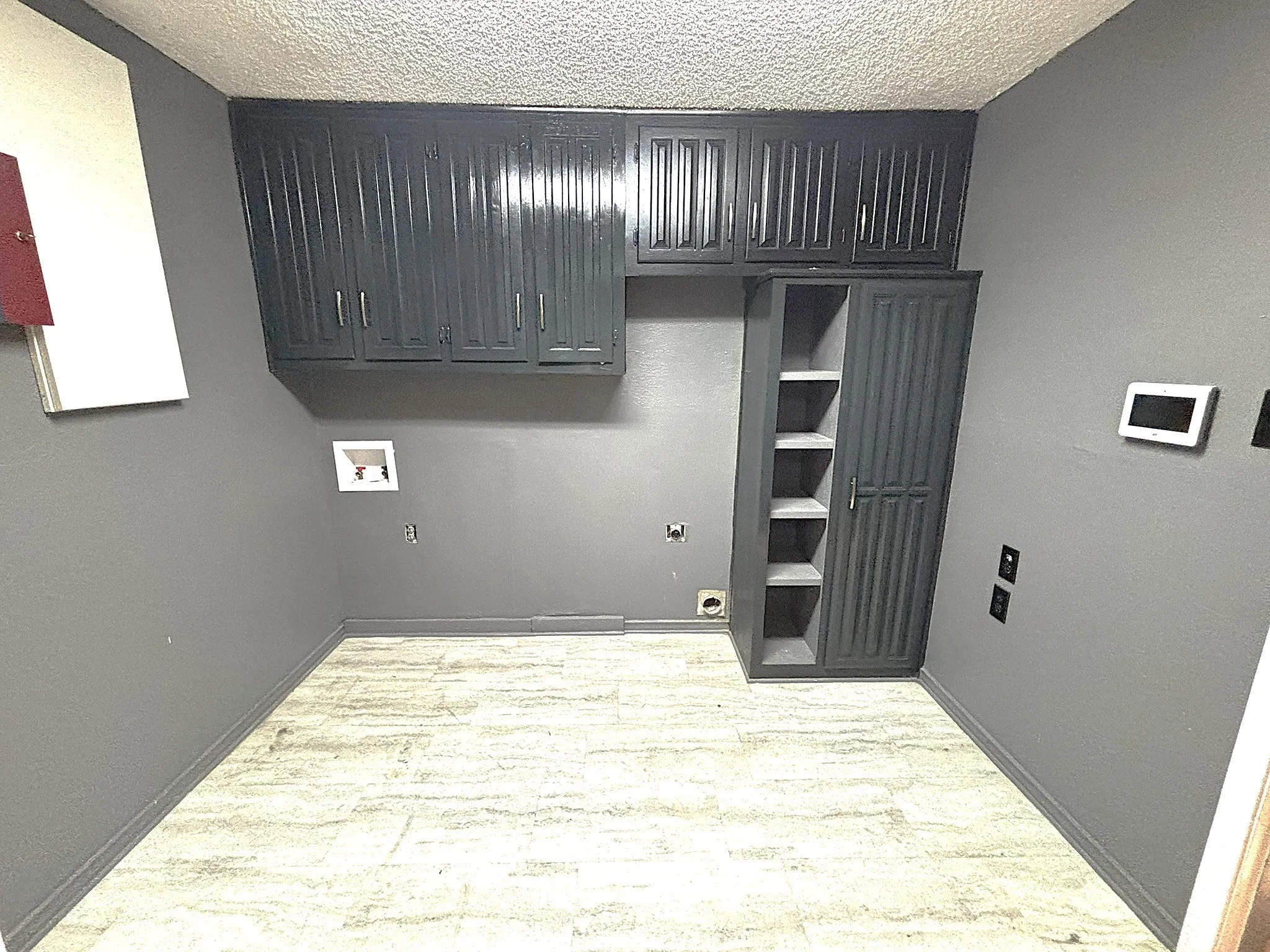 Single Family Residence For Sale in Dallas County , 3042 Kiestridge Drive, Dallas, Texas 75233, 3 Bedroom, 2 Bathroom, 2 Garage spaces, 2,377 Sqft, built in 1970, mls#21106282, Real Estate Agent in Dallas, Homes For Sale in Dallas county, Homes For Sale in Dallas, Realtor in Dallas Texas, Real Estate Brokerage Independent Realty Texas, Luminita Cordes Realtor