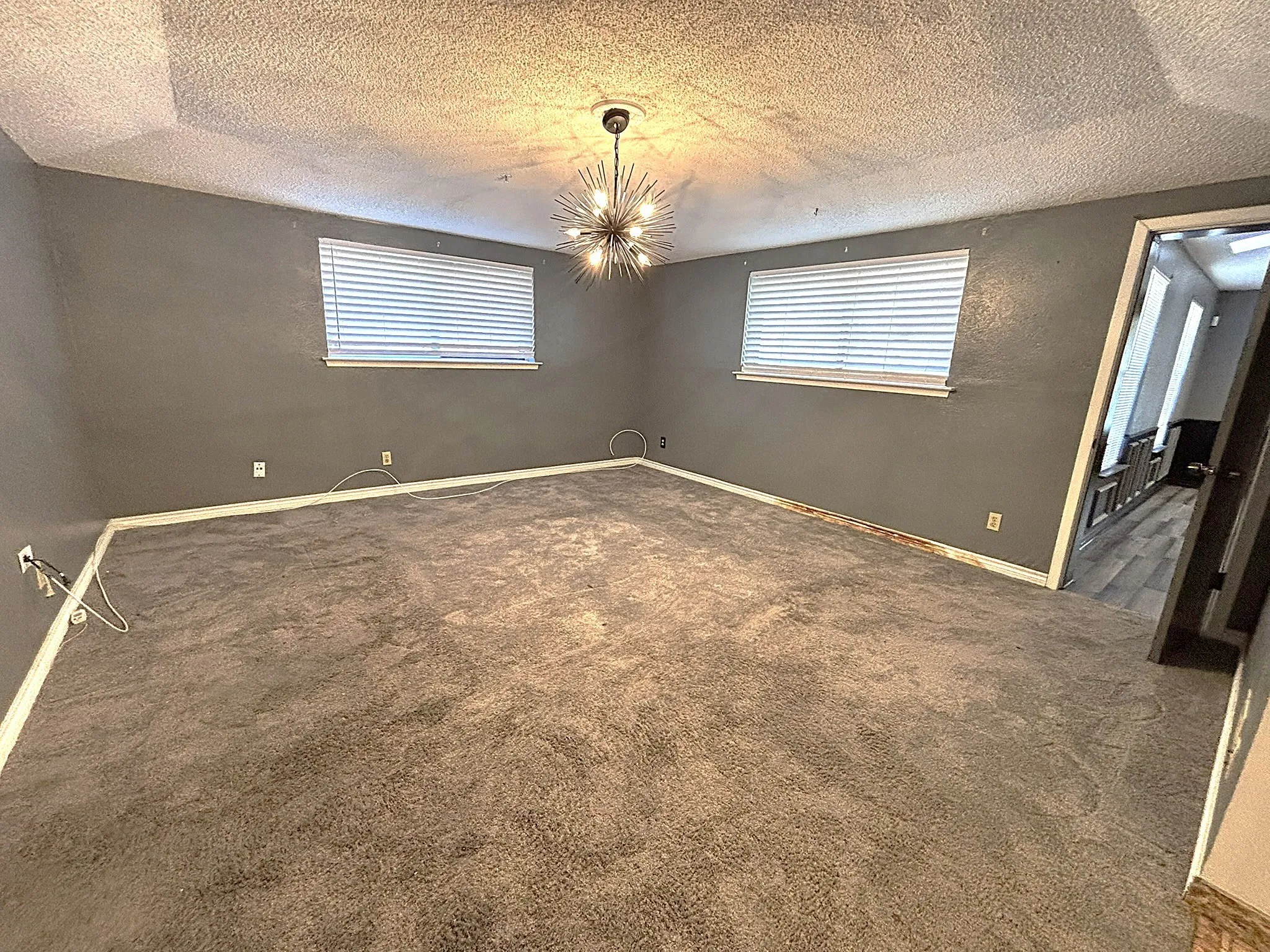 Single Family Residence For Sale in Dallas County , 3042 Kiestridge Drive, Dallas, Texas 75233, 3 Bedroom, 2 Bathroom, 2 Garage spaces, 2,377 Sqft, built in 1970, mls#21106282, Real Estate Agent in Dallas, Homes For Sale in Dallas county, Homes For Sale in Dallas, Realtor in Dallas Texas, Real Estate Brokerage Independent Realty Texas, Luminita Cordes Realtor