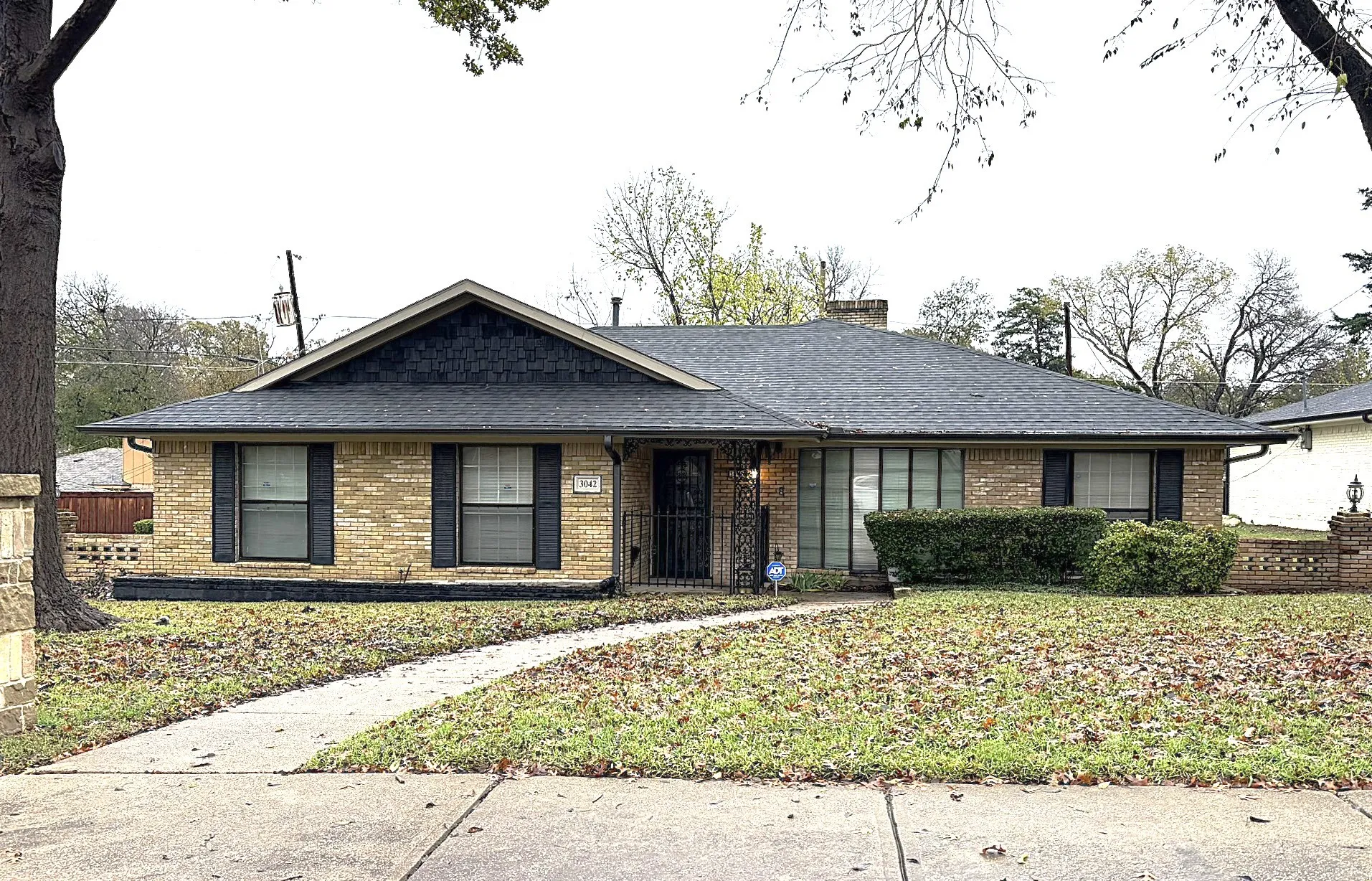 Single Family Residence For Sale in Dallas County , 3042 Kiestridge Drive, Dallas, Texas 75233, 3 Bedroom, 2 Bathroom, 2 Garage spaces, 2,377 Sqft, built in 1970, mls#21106282, Real Estate Agent in Dallas, Homes For Sale in Dallas county, Homes For Sale in Dallas, Realtor in Dallas Texas, Real Estate Brokerage Independent Realty Texas, Luminita Cordes Realtor