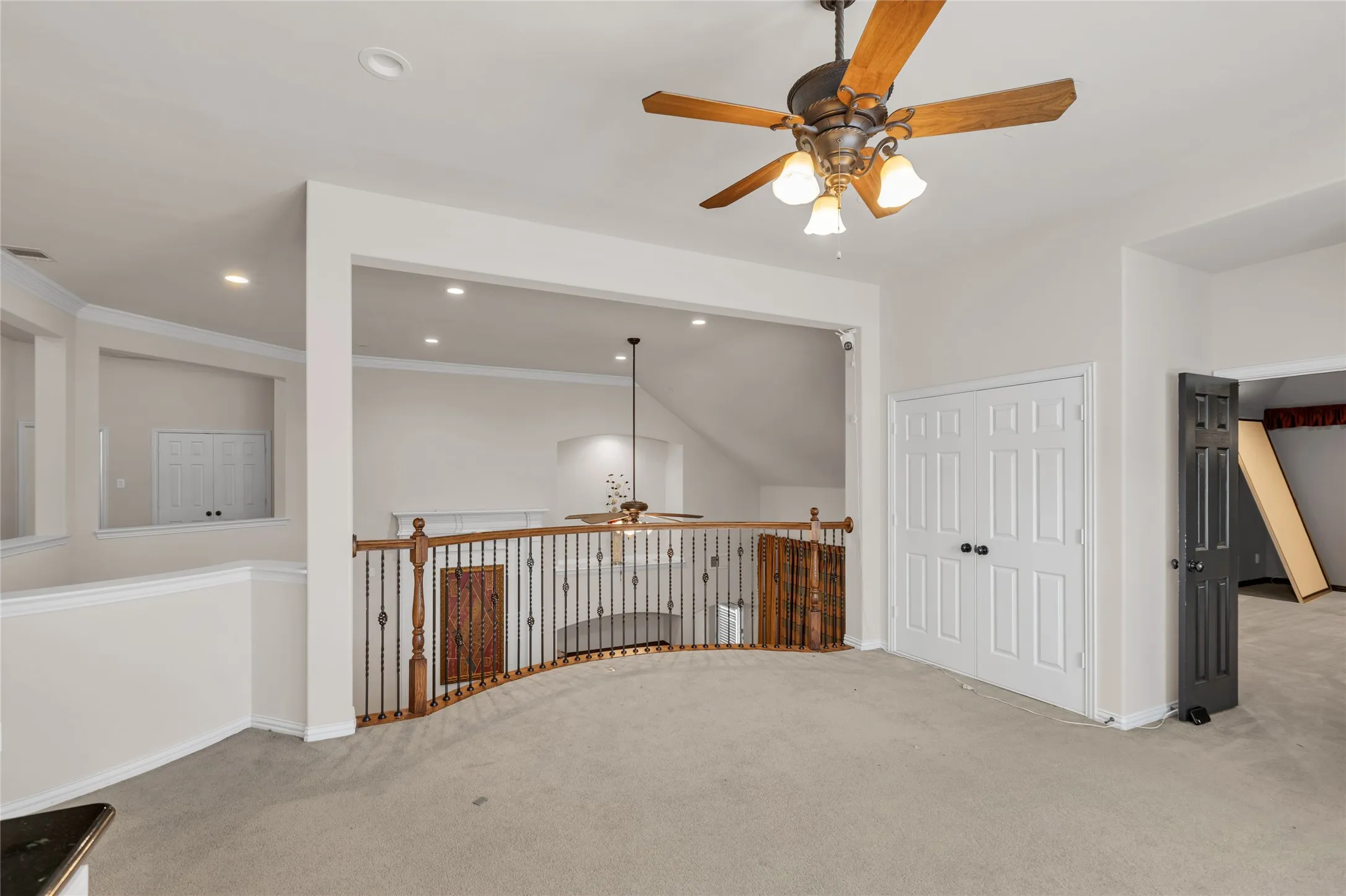 Single Family Residence For Sale in Dallas County , 1217 Wynne Drive, Garland, Texas 75044, 5 Bedroom, 6 Bathroom, Garage spaces, 4,640 Sqft, built in 2006, mls#21124734, Real Estate Agent in Garland, Homes For Sale in Dallas county, Homes For Sale in Garland, Realtor in Garland Texas, Real Estate Brokerage Independent Realty Texas, Luminita Cordes Realtor