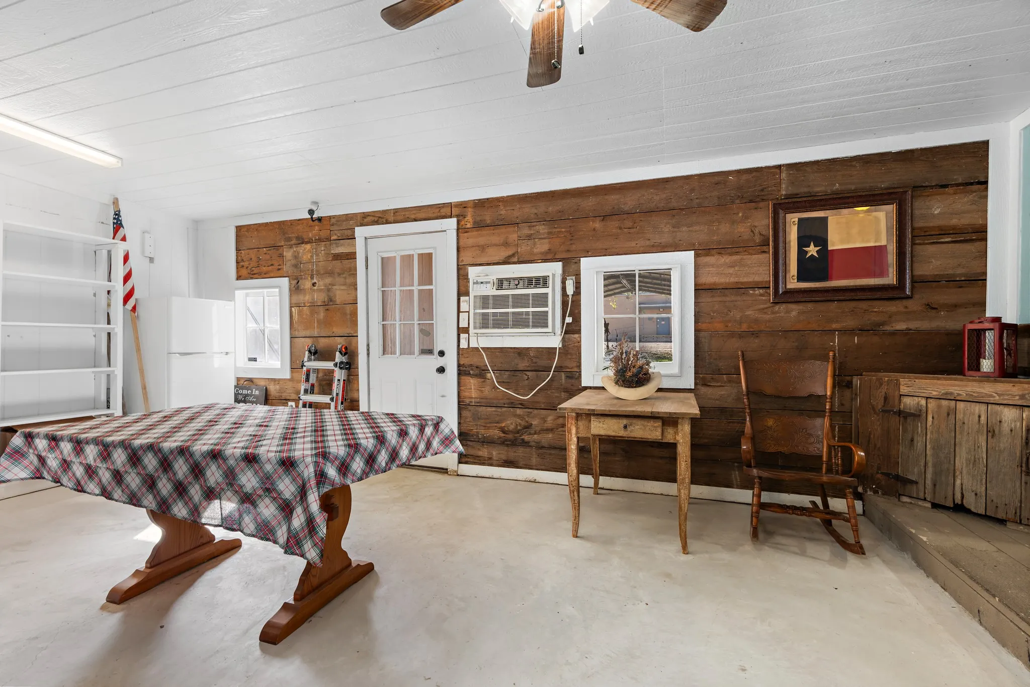 Office For Sale in Bosque County , 504 E Avenue C, Valley Mills, Texas 76689, 0, 0, Garage spaces, 0 Sqft, built in 1950, Preowned, Price $199,900, mls#21125606, Real Estate Agent in Valley Mills, Homes For Sale in Bosque county, Homes For Sale in Valley Mills, Realtor in Valley Mills Texas, Real Estate Brokerage Independent Realty Texas, Luminita Cordes Realtor