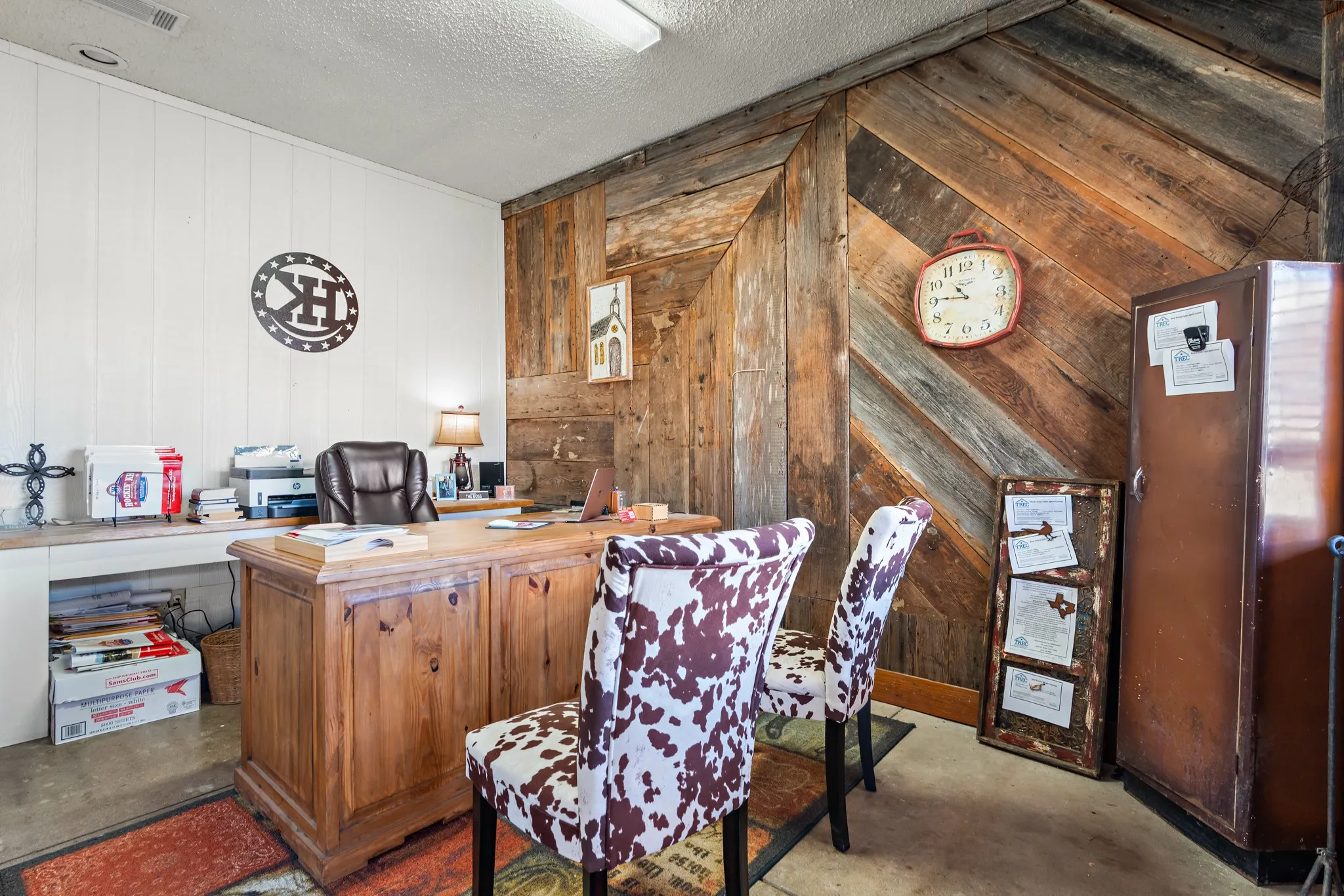 Office For Sale in Bosque County , 504 E Avenue C, Valley Mills, Texas 76689, 0, 0, Garage spaces, 0 Sqft, built in 1950, Preowned, Price $199,900, mls#21125606, Real Estate Agent in Valley Mills, Homes For Sale in Bosque county, Homes For Sale in Valley Mills, Realtor in Valley Mills Texas, Real Estate Brokerage Independent Realty Texas, Luminita Cordes Realtor