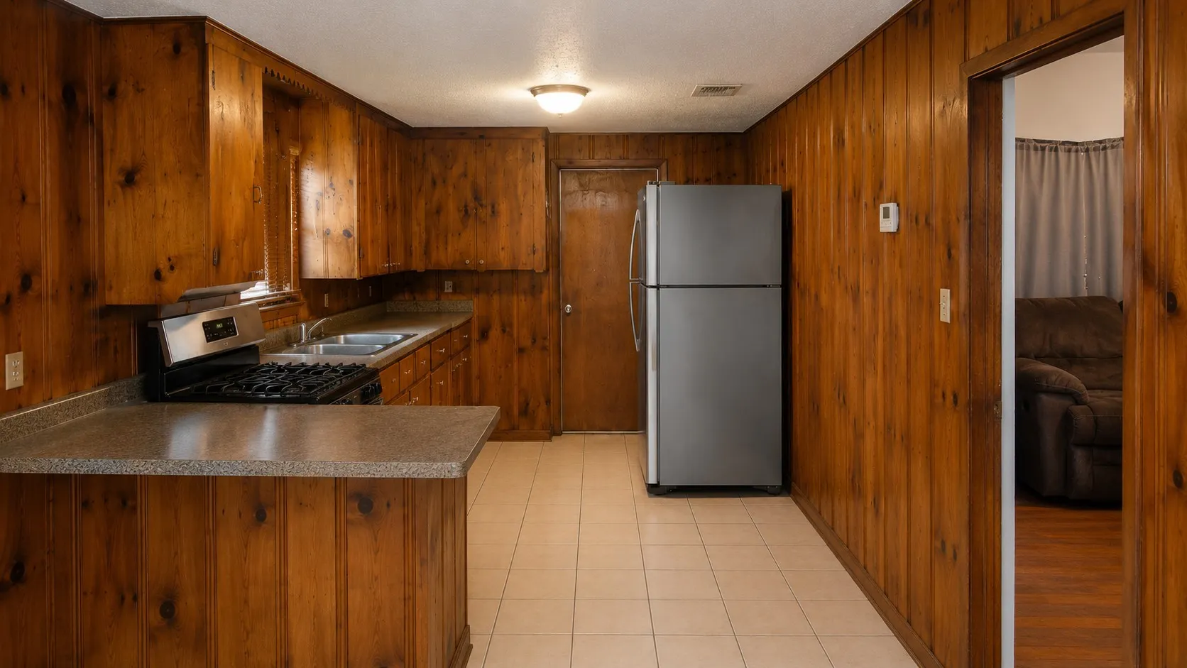 Single Family Residence For Sale in Van Zandt County , 2050 W State Highway 64 Highway, Ben Wheeler, Texas 75754, 3 Bedroom, 1 Bathroom, Garage spaces, 1,408 Sqft, built in 1972, Preowned, mls#21122247, Real Estate Agent in Ben Wheeler, Homes For Sale in Van Zandt county, Homes For Sale in Ben Wheeler, Realtor in Ben Wheeler Texas, Real Estate Brokerage Independent Realty Texas, Luminita Cordes Realtor