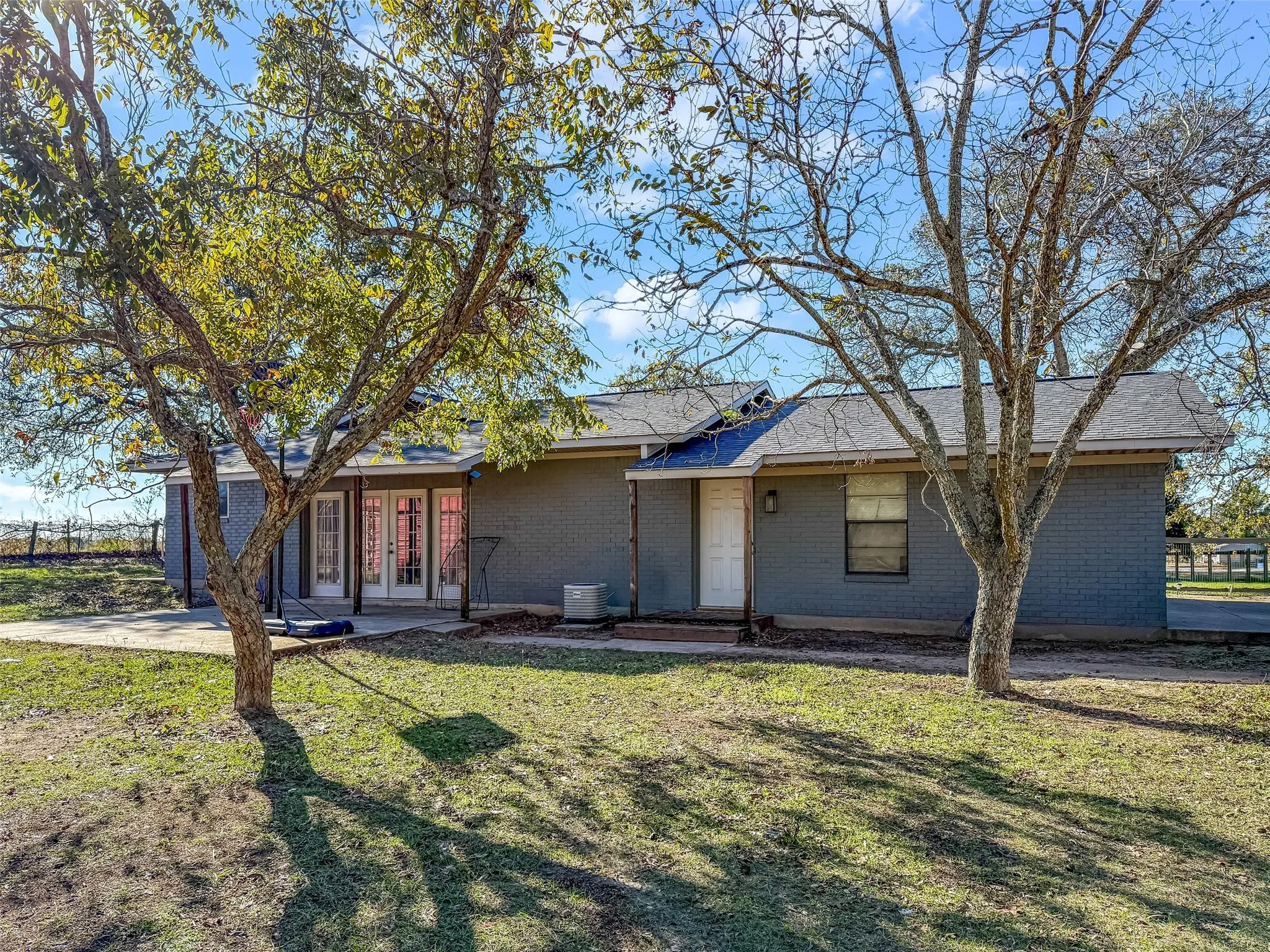 Single Family Residence For Sale in Anderson County , 8090 County Road 4528, Palestine, Texas 75803, 4 Bedroom, 4 Bathroom, 2 Garage spaces, 2,678 Sqft, built in 1977, mls#21125684, Real Estate Agent in Palestine, Homes For Sale in Anderson county, Homes For Sale in Palestine, Realtor in Palestine Texas, Real Estate Brokerage Independent Realty Texas, Luminita Cordes Realtor