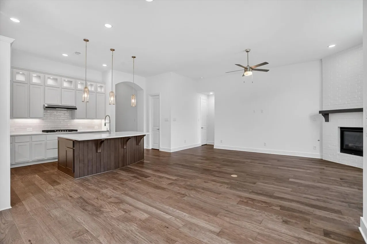 Single Family Residence For Sale in Tarrant County , 7825 Winterbloom Way, Fort Worth, Texas 76123, 4 Bedroom, 3 Bathroom, 2 Garage spaces, 2,317 Sqft, built in 2026, mls#21125613, Real Estate Agent in Fort Worth, Homes For Sale in Tarrant county, Homes For Sale in Fort Worth, Realtor in Fort Worth Texas, Real Estate Brokerage Independent Realty Texas, Luminita Cordes Realtor