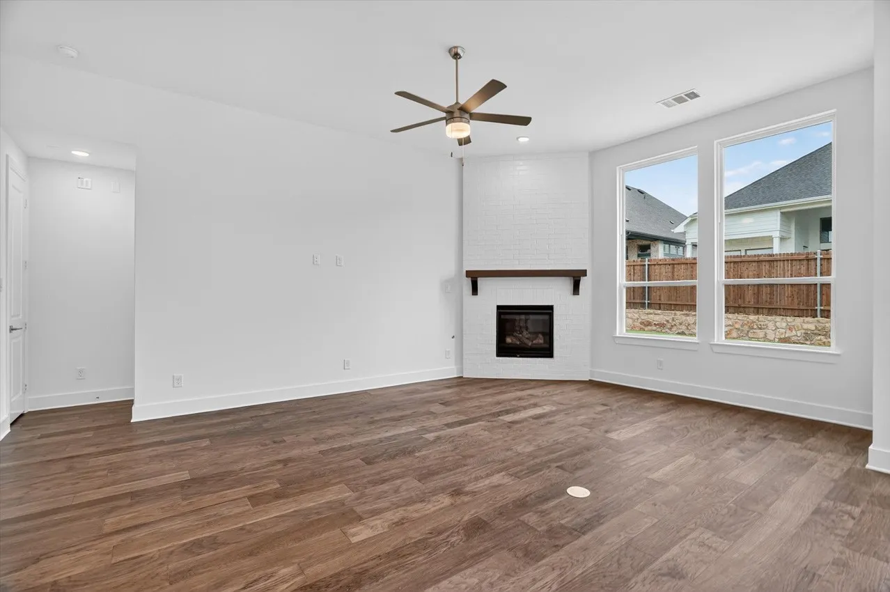Single Family Residence For Sale in Tarrant County , 7825 Winterbloom Way, Fort Worth, Texas 76123, 4 Bedroom, 3 Bathroom, 2 Garage spaces, 2,317 Sqft, built in 2026, mls#21125613, Real Estate Agent in Fort Worth, Homes For Sale in Tarrant county, Homes For Sale in Fort Worth, Realtor in Fort Worth Texas, Real Estate Brokerage Independent Realty Texas, Luminita Cordes Realtor