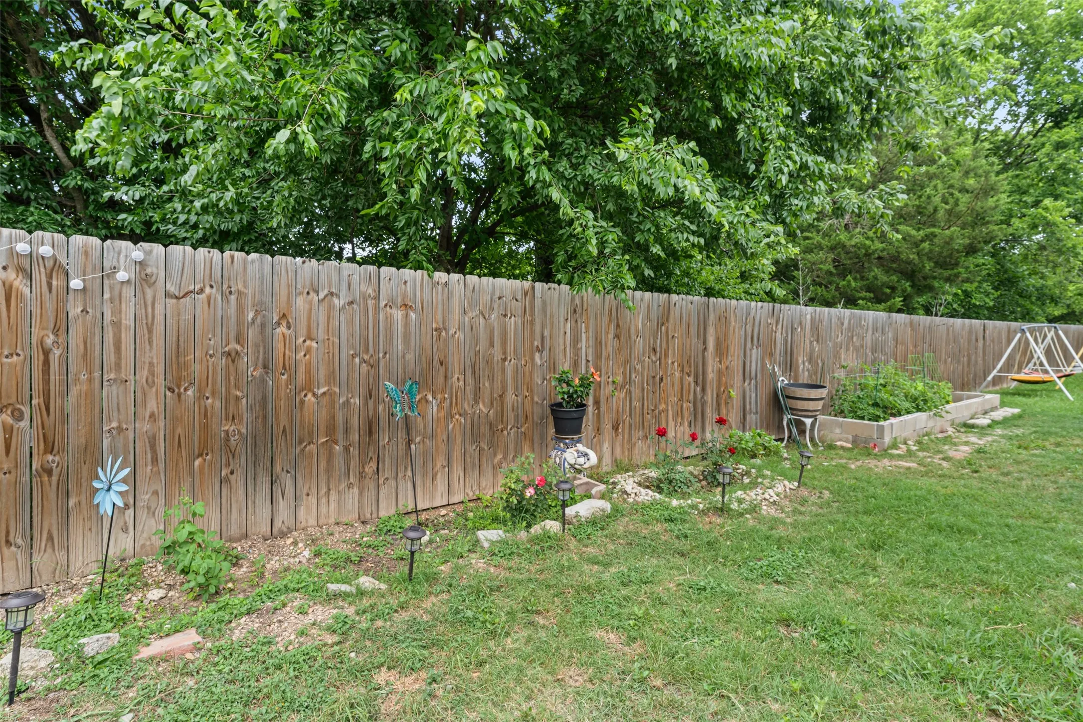 Mobile Home For Sale in Mc Lennan County , 312 N Douglas Street, Mart, Texas 76664, 2 Bedroom, 2 Bathroom, Garage spaces, 840 Sqft, built in 2021, Preowned, mls#21125678, Real Estate Agent in Mart, Homes For Sale in Mc Lennan county, Homes For Sale in Mart, Realtor in Mart Texas, Real Estate Brokerage Independent Realty Texas, Luminita Cordes Realtor