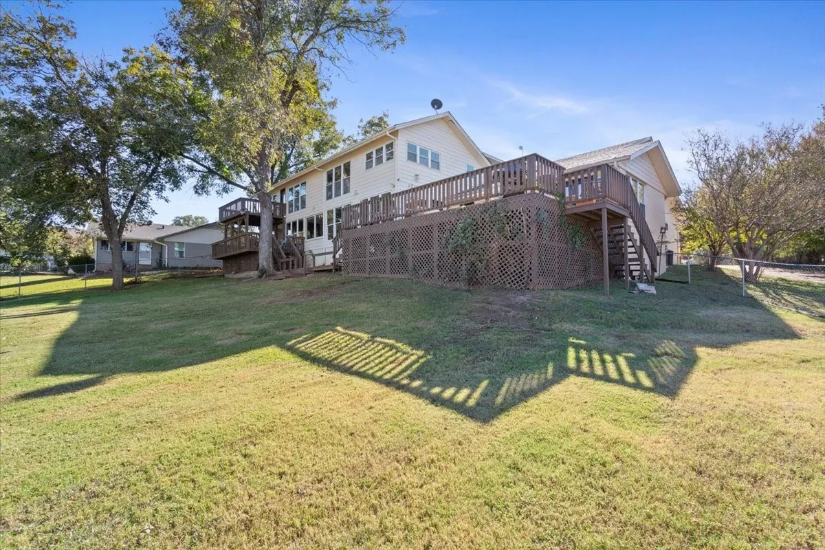 Single Family Residence For Sale in Bosque County , 321 County Road 1630, Clifton, Texas 76634, 10 Bedrooms, 8 Bathrooms, 2 Garage spaces, 6,264 Sqft, built in 1955, Price $799,000, mls#21125364, Real Estate Agent in Clifton, Homes For Sale in Bosque county, Homes For Sale in Clifton, Realtor in Clifton Texas, Real Estate Brokerage Independent Realty Texas, Luminita Cordes Realtor