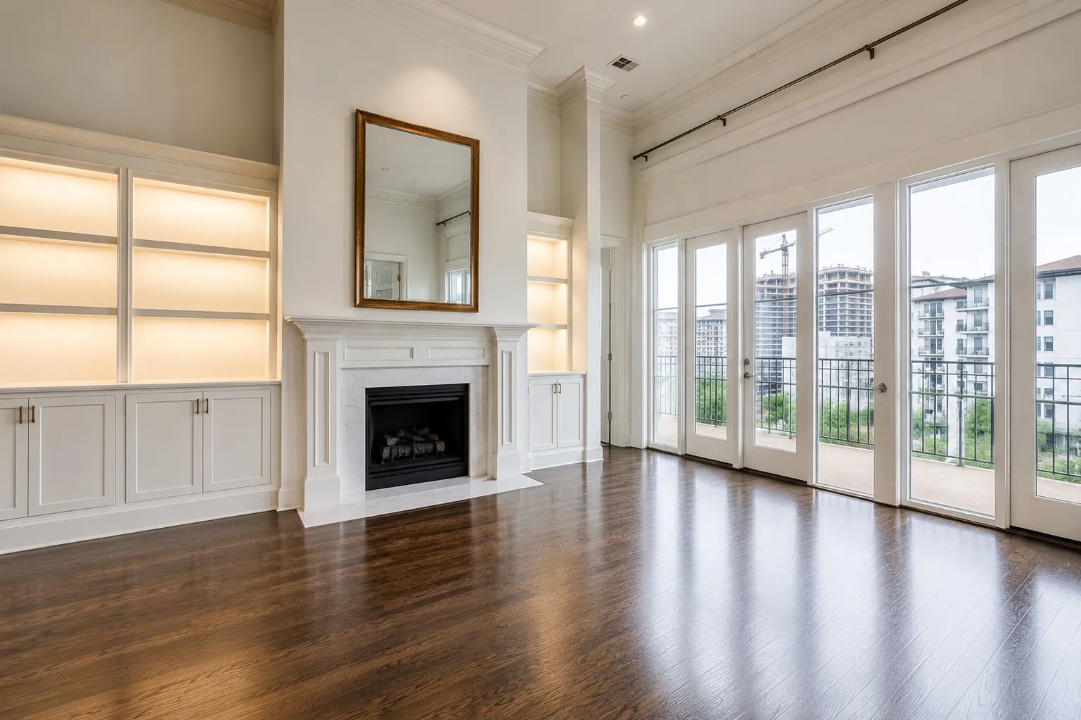 Condominium For Rent in Dallas County , 3535 Gillespie Street 604, Dallas, Texas 75219, 3 Bedroom, 4 Bathroom, 2 Garage spaces, 2,899 Sqft, built in 2000, Preowned, mls#21125051, Real Estate Agent in Dallas, Homes For Rent in Dallas county, Homes For Rent in Dallas, Realtor in Dallas Texas, Real Estate Brokerage Independent Realty Texas, Luminita Cordes Realtor