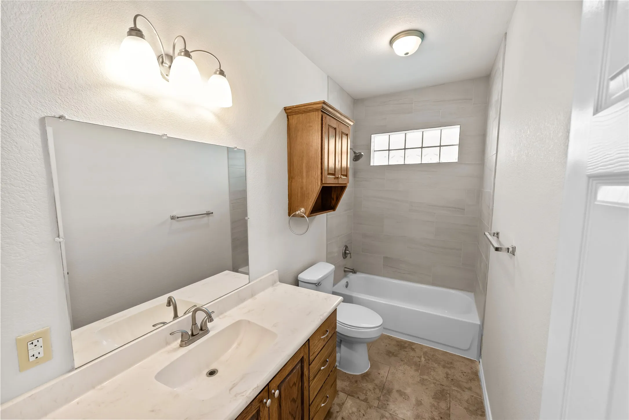 Duplex For Sale in Mc Lennan County , 195 ASHLAND Drive, Woodway, Texas 76712, 0, 0, 2 Garage spaces, 0 Sqft, built in 2014, Preowned, mls#21124778, Real Estate Agent in Woodway, Homes For Sale in Mc Lennan county, Homes For Sale in Woodway, Realtor in Woodway Texas, Real Estate Brokerage Independent Realty Texas, Luminita Cordes Realtor
