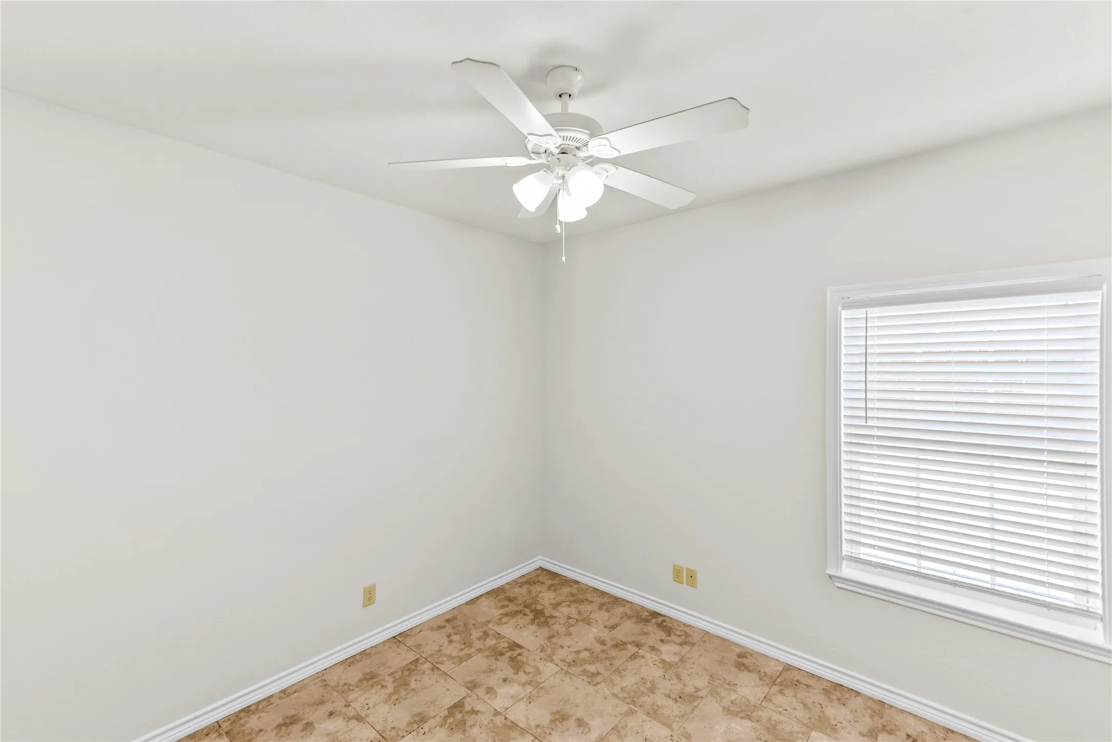 Duplex For Sale in Mc Lennan County , 195 ASHLAND Drive, Woodway, Texas 76712, 0, 0, 2 Garage spaces, 0 Sqft, built in 2014, Preowned, mls#21124778, Real Estate Agent in Woodway, Homes For Sale in Mc Lennan county, Homes For Sale in Woodway, Realtor in Woodway Texas, Real Estate Brokerage Independent Realty Texas, Luminita Cordes Realtor