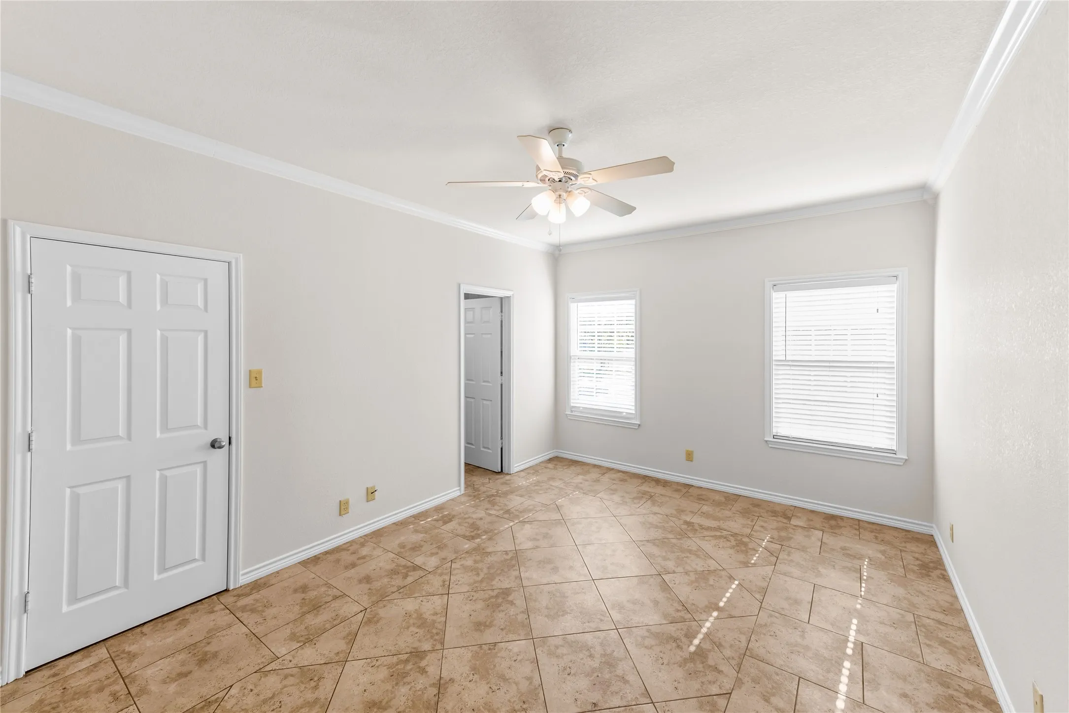 Duplex For Sale in Mc Lennan County , 195 ASHLAND Drive, Woodway, Texas 76712, 0, 0, 2 Garage spaces, 0 Sqft, built in 2014, Preowned, mls#21124778, Real Estate Agent in Woodway, Homes For Sale in Mc Lennan county, Homes For Sale in Woodway, Realtor in Woodway Texas, Real Estate Brokerage Independent Realty Texas, Luminita Cordes Realtor