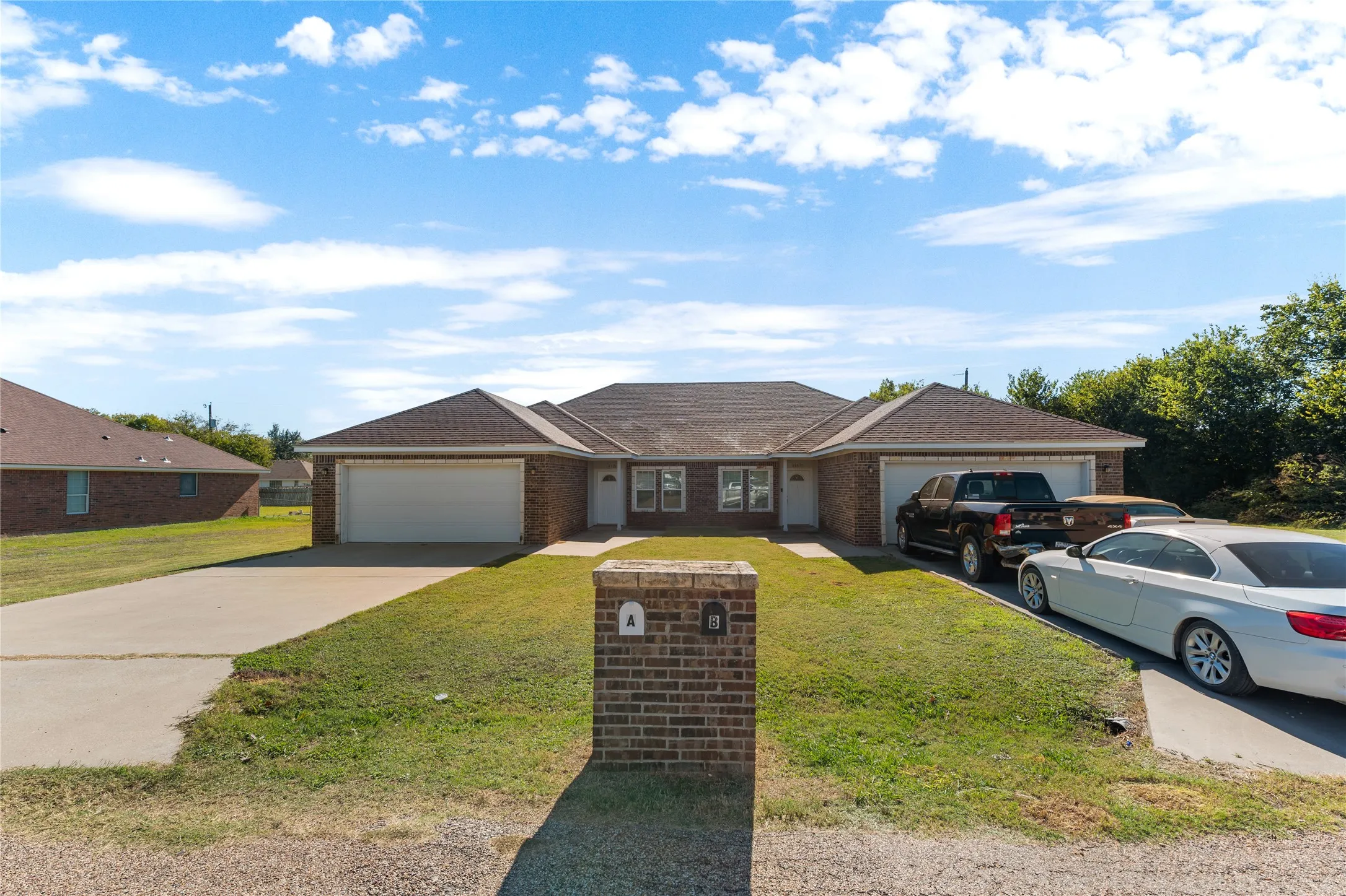Duplex For Sale in Mc Lennan County , 195 ASHLAND Drive, Woodway, Texas 76712, 0, 0, 2 Garage spaces, 0 Sqft, built in 2014, Preowned, mls#21124778, Real Estate Agent in Woodway, Homes For Sale in Mc Lennan county, Homes For Sale in Woodway, Realtor in Woodway Texas, Real Estate Brokerage Independent Realty Texas, Luminita Cordes Realtor