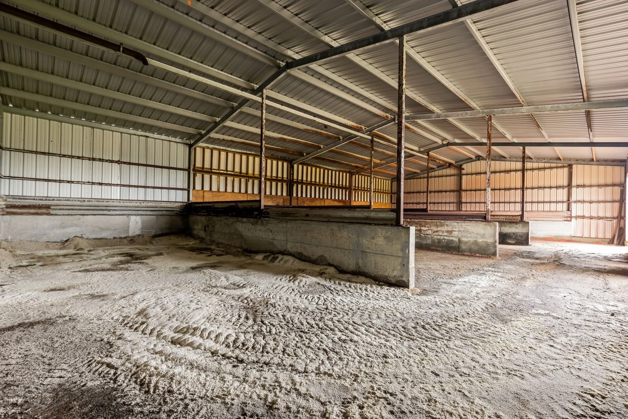 Industrial For Sale in Wood County , 1211 E Coke RD Road, Winnsboro, Texas 75494, 0, 0, Garage spaces, 0 Sqft, built in 1989, Preowned, mls#21126244, Real Estate Agent in Winnsboro, Homes For Sale in Wood county, Homes For Sale in Winnsboro, Realtor in Winnsboro Texas, Real Estate Brokerage Independent Realty Texas, Luminita Cordes Realtor