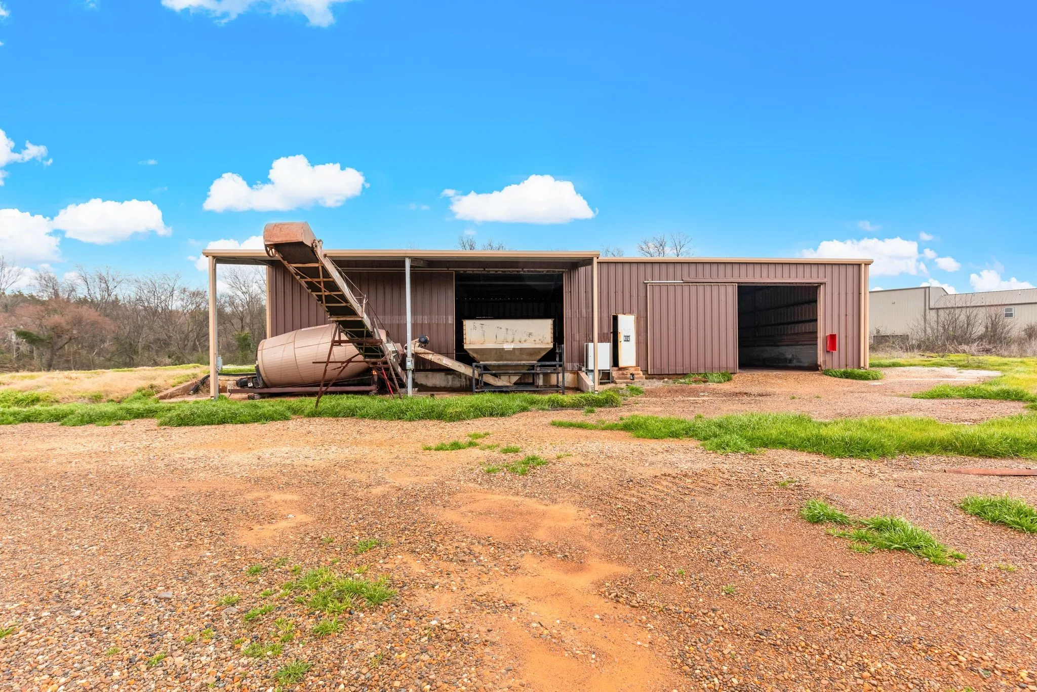 Industrial For Sale in Wood County , 1211 E Coke RD Road, Winnsboro, Texas 75494, 0, 0, Garage spaces, 0 Sqft, built in 1989, Preowned, mls#21126244, Real Estate Agent in Winnsboro, Homes For Sale in Wood county, Homes For Sale in Winnsboro, Realtor in Winnsboro Texas, Real Estate Brokerage Independent Realty Texas, Luminita Cordes Realtor