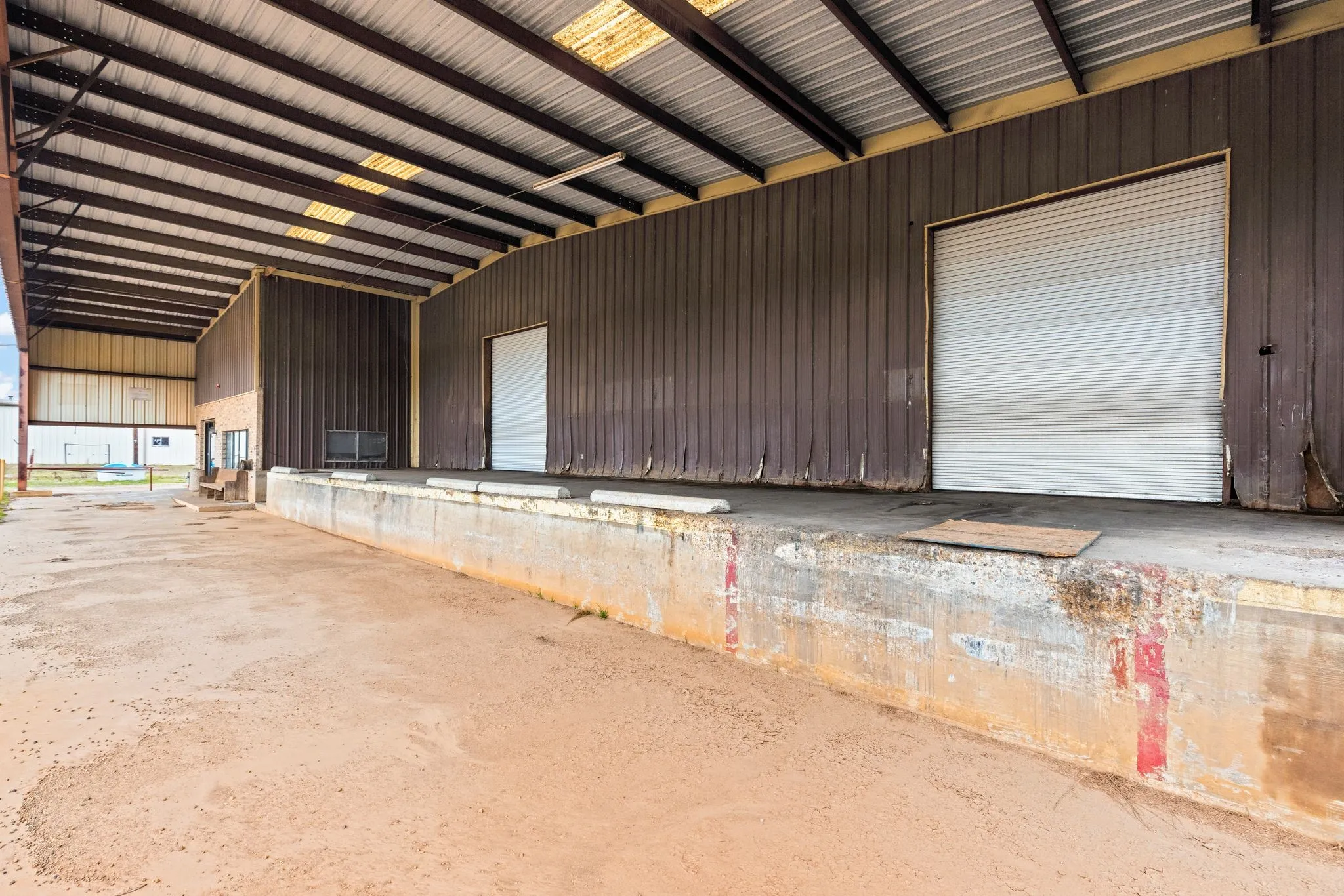 Industrial For Sale in Wood County , 1211 E Coke RD Road, Winnsboro, Texas 75494, 0, 0, Garage spaces, 0 Sqft, built in 1989, Preowned, mls#21126244, Real Estate Agent in Winnsboro, Homes For Sale in Wood county, Homes For Sale in Winnsboro, Realtor in Winnsboro Texas, Real Estate Brokerage Independent Realty Texas, Luminita Cordes Realtor