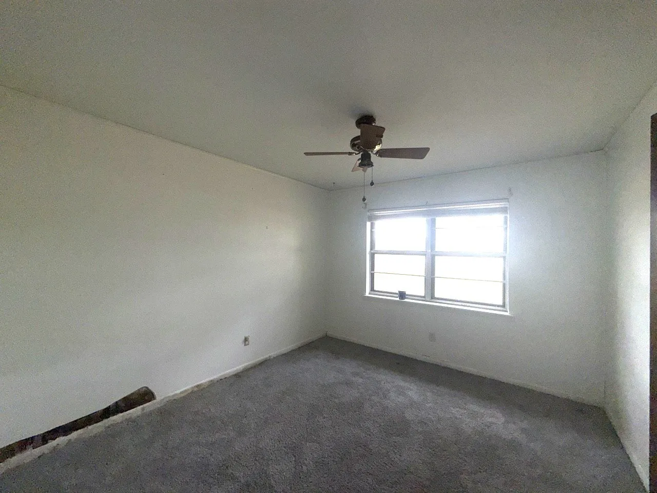 Single Family Residence For Sale in Freestone County , 150 Lazy Way, Fairfield, Texas 75840, 3 Bedroom, 2 Bathroom, Garage spaces, 1,936 Sqft, built in 1972, mls#21123020, Real Estate Agent in Fairfield, Homes For Sale in Freestone county, Homes For Sale in Fairfield, Realtor in Fairfield Texas, Real Estate Brokerage Independent Realty Texas, Luminita Cordes Realtor
