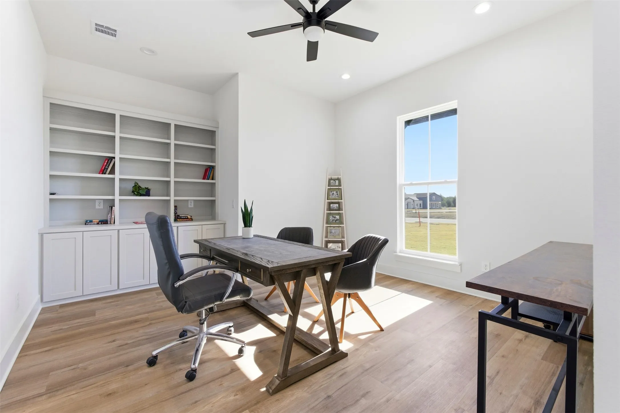 Single Family Residence For Sale in Ellis County , 1431 Westgrove Lane, Waxahachie, Texas 75165, 4 Bedroom, 4 Bathroom, 3 Garage spaces, 3,219 Sqft, built in 2025, New Construction - Incomplete, mls#21125980, Real Estate Agent in Waxahachie, Homes For Sale in Ellis county, Homes For Sale in Waxahachie, Realtor in Waxahachie Texas, Real Estate Brokerage Independent Realty Texas, Luminita Cordes Realtor