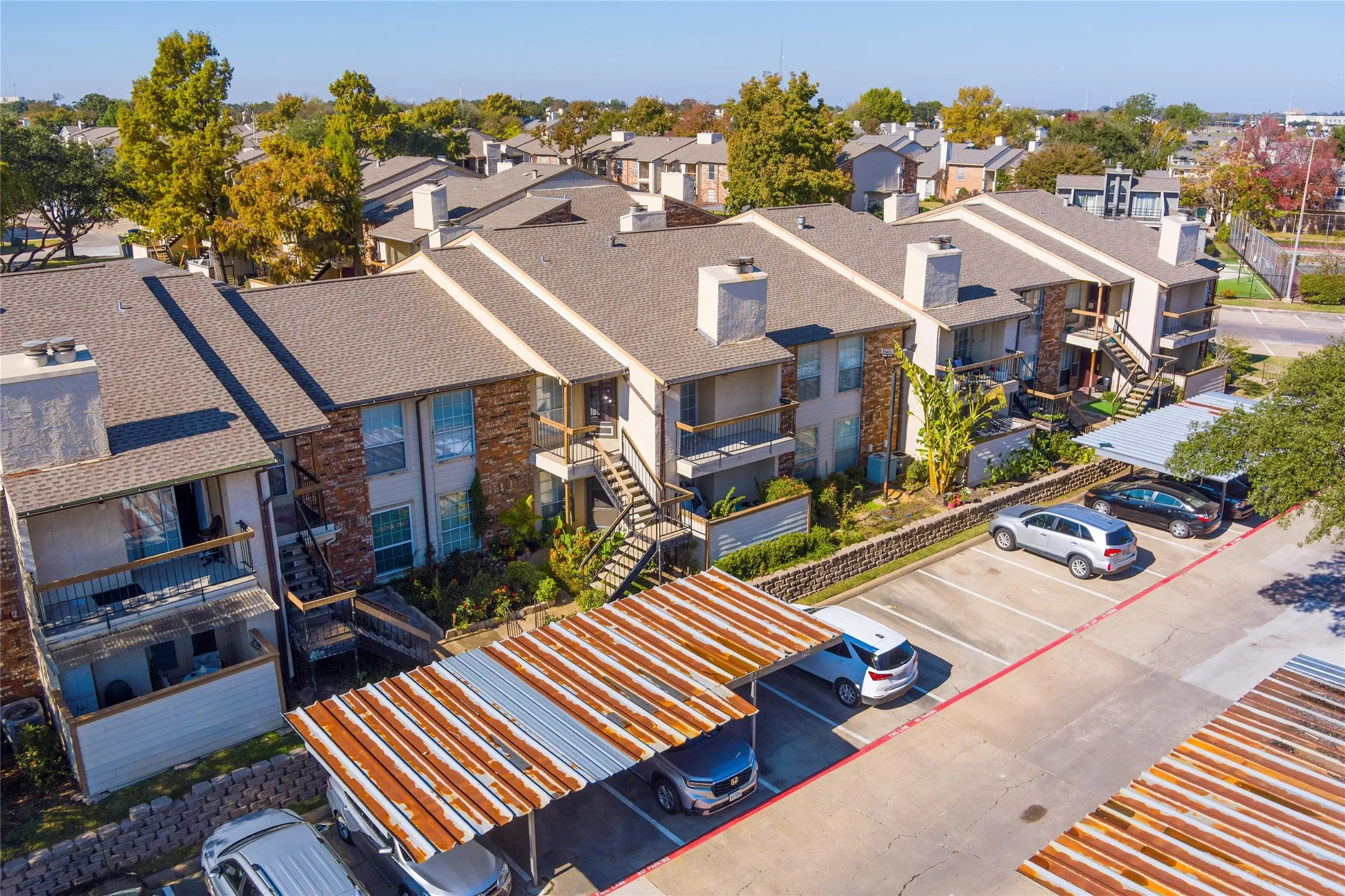 Condominium For Rent in Dallas County , 12482 Abrams Road 1327, Dallas, Texas 75243, 2 Bedroom, 2 Bathroom, Garage spaces, 959 Sqft, built in 1982, Preowned, mls#21126254, Real Estate Agent in Dallas, Homes For Rent in Dallas county, Homes For Rent in Dallas, Realtor in Dallas Texas, Real Estate Brokerage Independent Realty Texas, Luminita Cordes Realtor