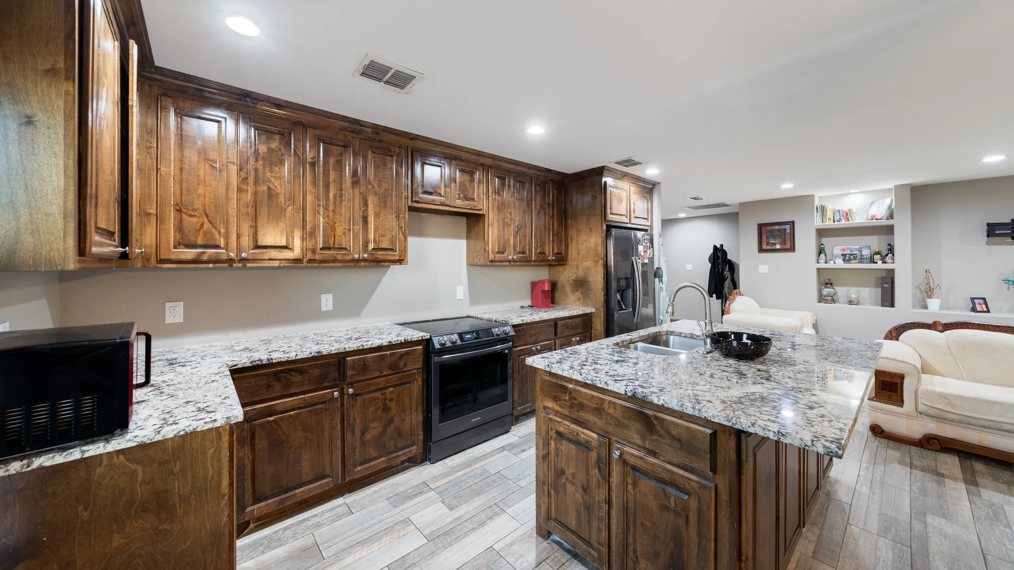 Single Family Residence For Sale in Collin County , 9141 County Road 591, Nevada, Texas 75173, 4 Bedroom, 3 Bathroom, Garage spaces, 2,196 Sqft, built in 2018, mls#21125748, Real Estate Agent in Nevada, Homes For Sale in Collin county, Homes For Sale in Nevada, Realtor in Nevada Texas, Real Estate Brokerage Independent Realty Texas, Luminita Cordes Realtor