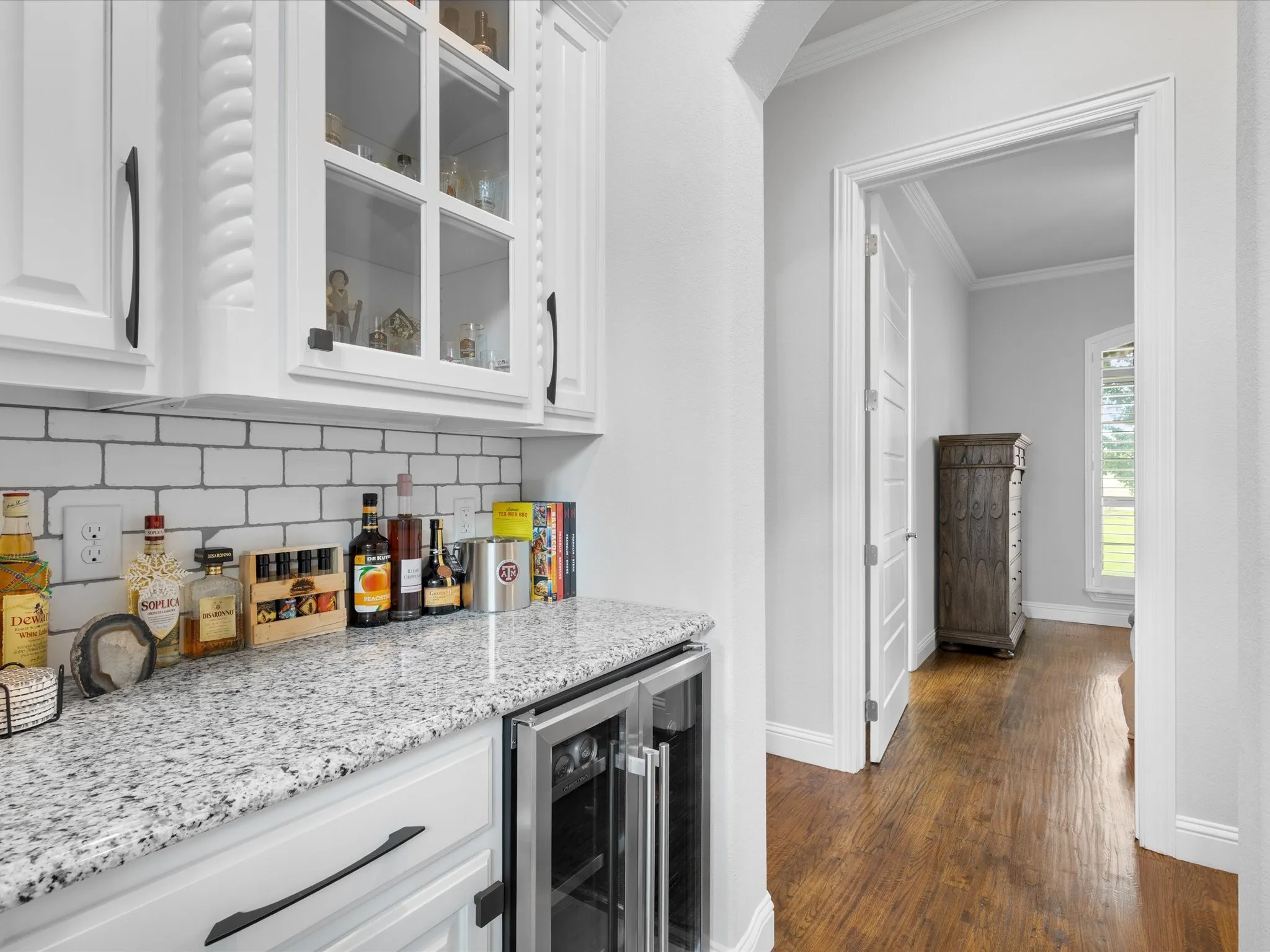 Single Family Residence For Sale in Parker County , 212 Nueces Trail, Aledo, Texas 76008, 4 Bedroom, 5 Bathroom, 4 Garage spaces, 4,290 Sqft, built in 2018, Preowned, mls#21124406, Real Estate Agent in Aledo, Homes For Sale in Parker county, Homes For Sale in Aledo, Realtor in Aledo Texas, Real Estate Brokerage Independent Realty Texas, Luminita Cordes Realtor