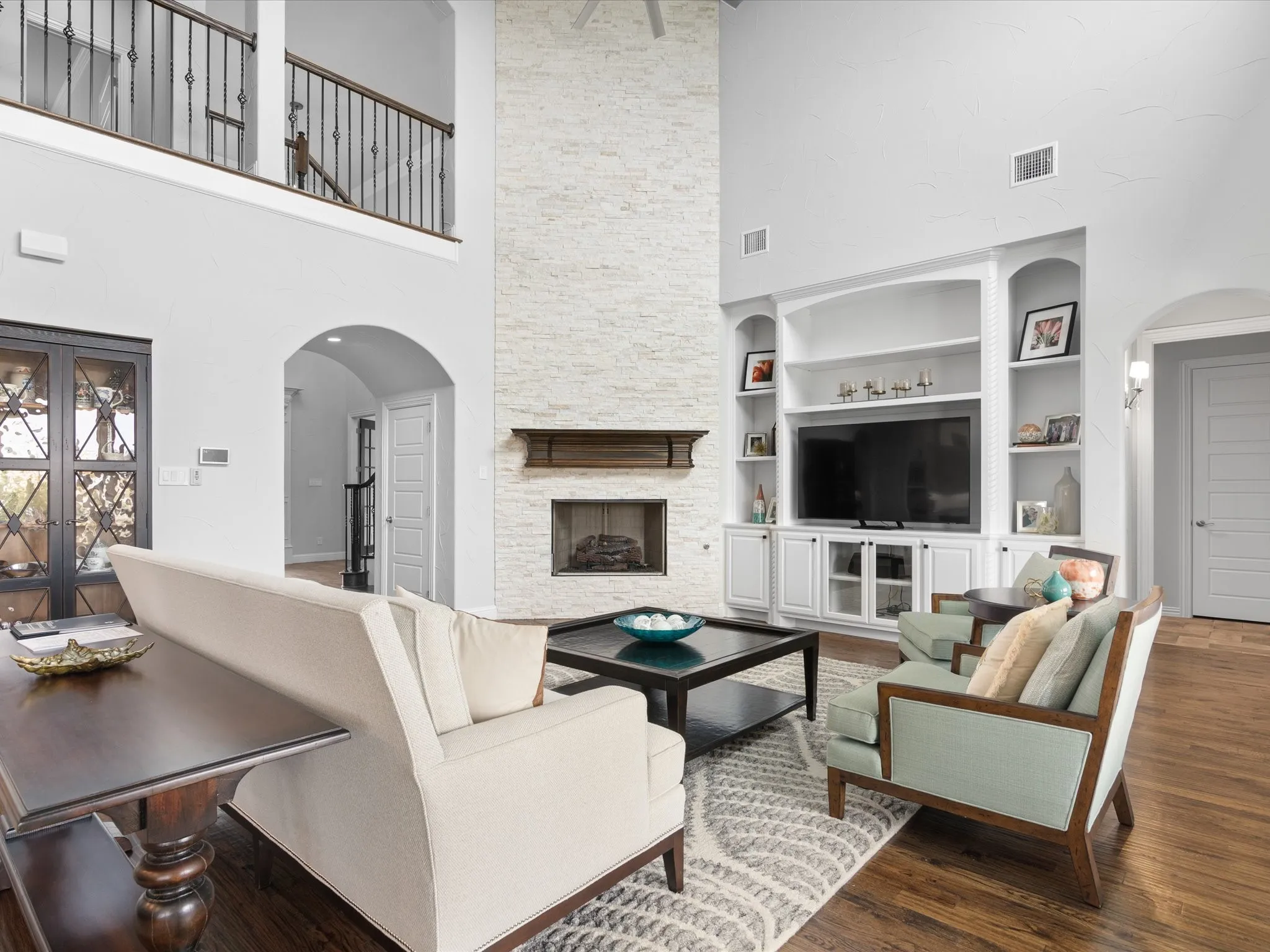 Single Family Residence For Sale in Parker County , 212 Nueces Trail, Aledo, Texas 76008, 4 Bedroom, 5 Bathroom, 4 Garage spaces, 4,290 Sqft, built in 2018, Preowned, mls#21124406, Real Estate Agent in Aledo, Homes For Sale in Parker county, Homes For Sale in Aledo, Realtor in Aledo Texas, Real Estate Brokerage Independent Realty Texas, Luminita Cordes Realtor