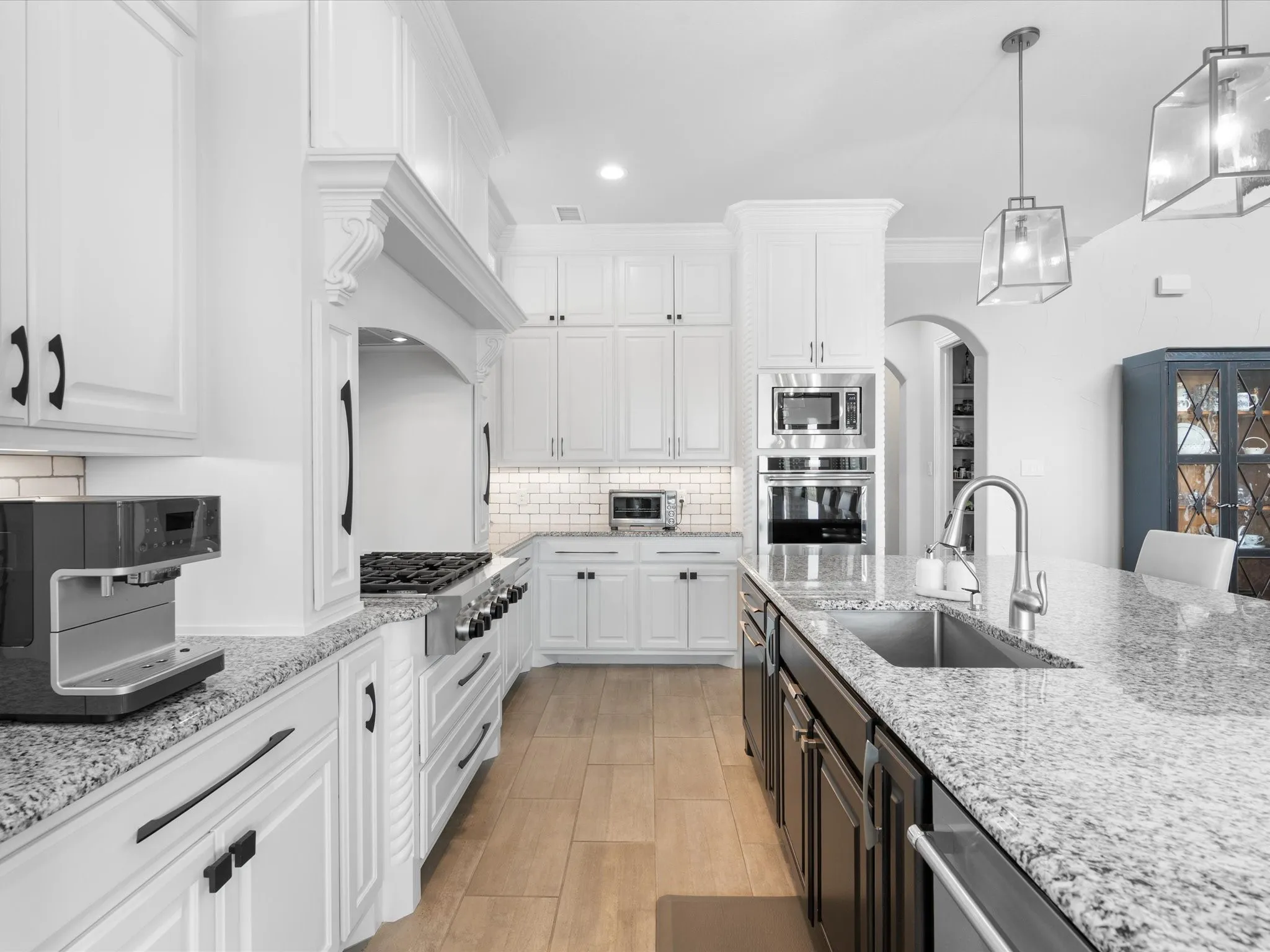 Single Family Residence For Sale in Parker County , 212 Nueces Trail, Aledo, Texas 76008, 4 Bedroom, 5 Bathroom, 4 Garage spaces, 4,290 Sqft, built in 2018, Preowned, mls#21124406, Real Estate Agent in Aledo, Homes For Sale in Parker county, Homes For Sale in Aledo, Realtor in Aledo Texas, Real Estate Brokerage Independent Realty Texas, Luminita Cordes Realtor