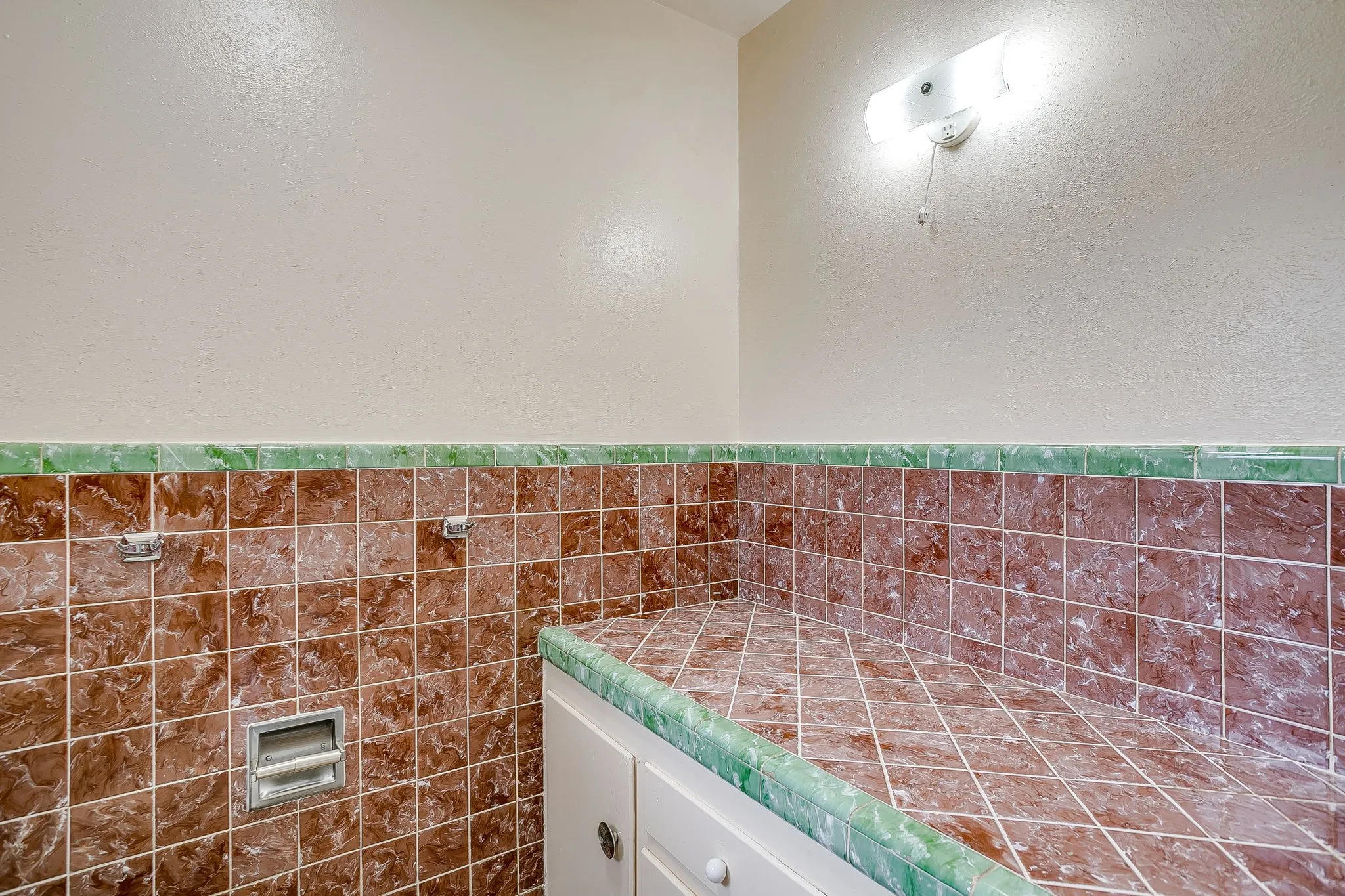 Single Family Residence For Rent in Tarrant County , 4315 Mackey Drive, North Richland Hills, Texas 76180, 3 Bedroom, 2 Bathroom, 2 Garage spaces, 1,421 Sqft, built in 1955, mls#21122173, Real Estate Agent in North Richland Hills, Homes For Rent in Tarrant county, Homes For Rent in North Richland Hills, Realtor in North Richland Hills Texas, Real Estate Brokerage Independent Realty Texas, Luminita Cordes Realtor