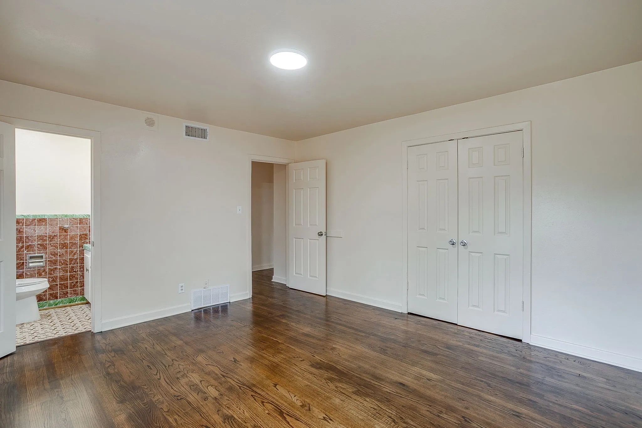 Single Family Residence For Rent in Tarrant County , 4315 Mackey Drive, North Richland Hills, Texas 76180, 3 Bedroom, 2 Bathroom, 2 Garage spaces, 1,421 Sqft, built in 1955, mls#21122173, Real Estate Agent in North Richland Hills, Homes For Rent in Tarrant county, Homes For Rent in North Richland Hills, Realtor in North Richland Hills Texas, Real Estate Brokerage Independent Realty Texas, Luminita Cordes Realtor